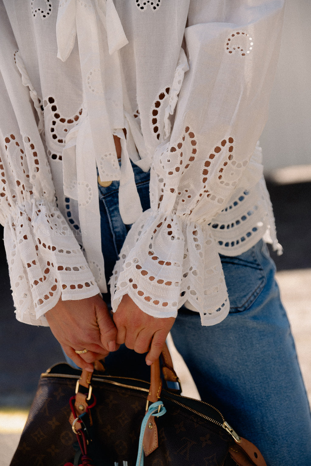 Kiki broderie strikblouse wit