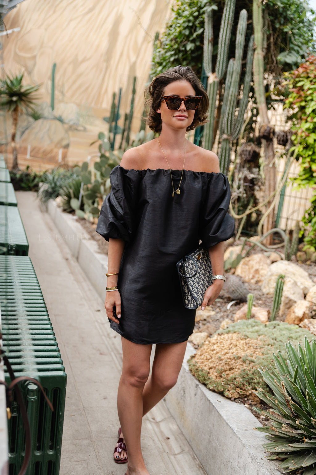 Lori off-shoulder mini-jurk zwart
