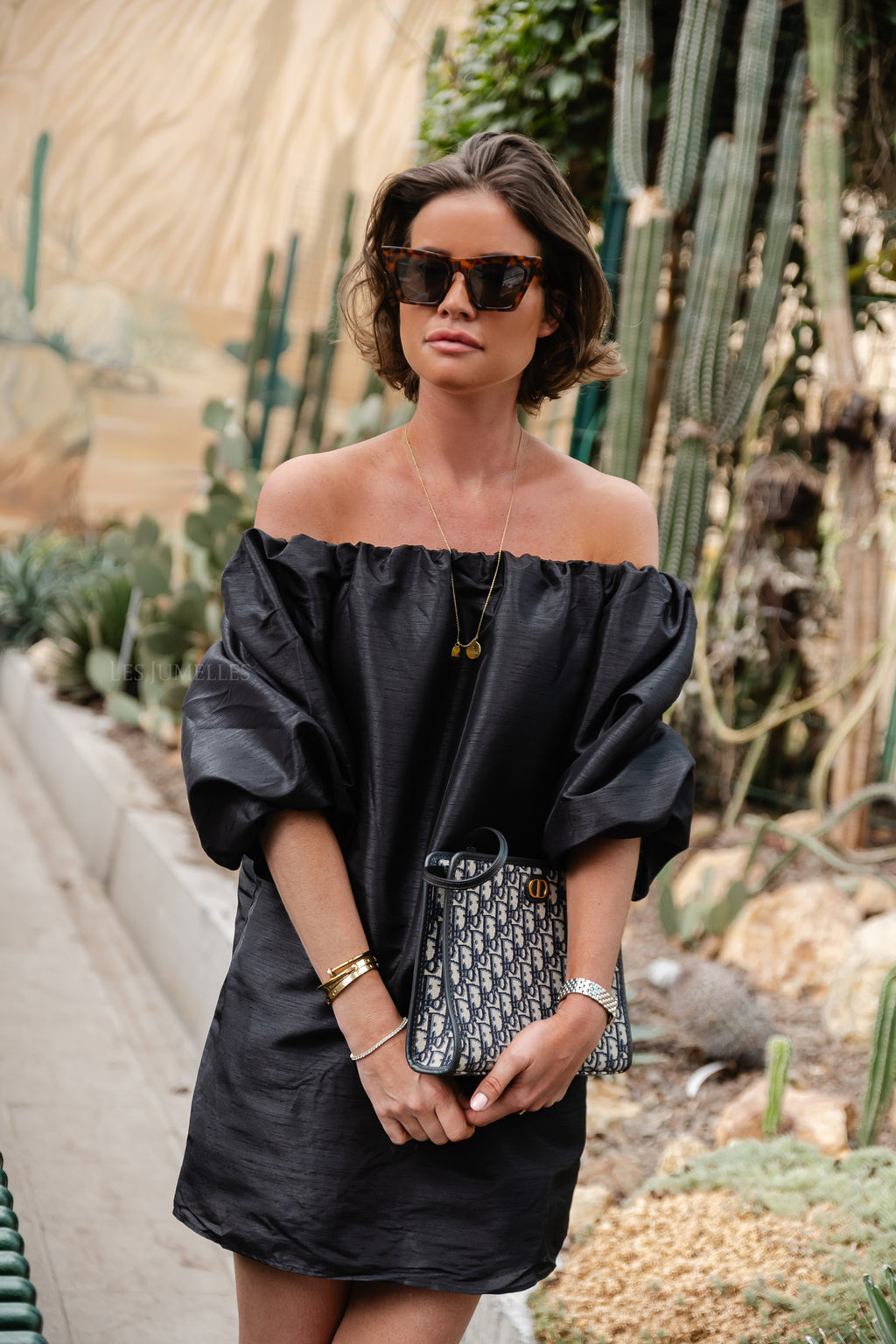 Lori off-shoulder mini-jurk zwart