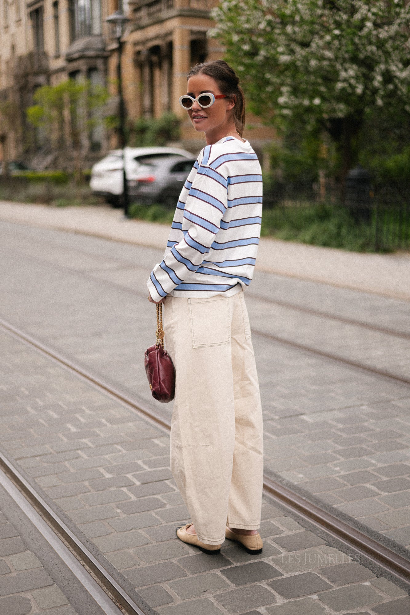 PCMila LS loose tee hydrangea/winetasting