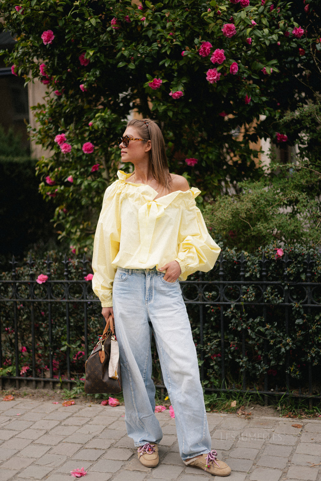Isaline off-shoulder blouse yellow