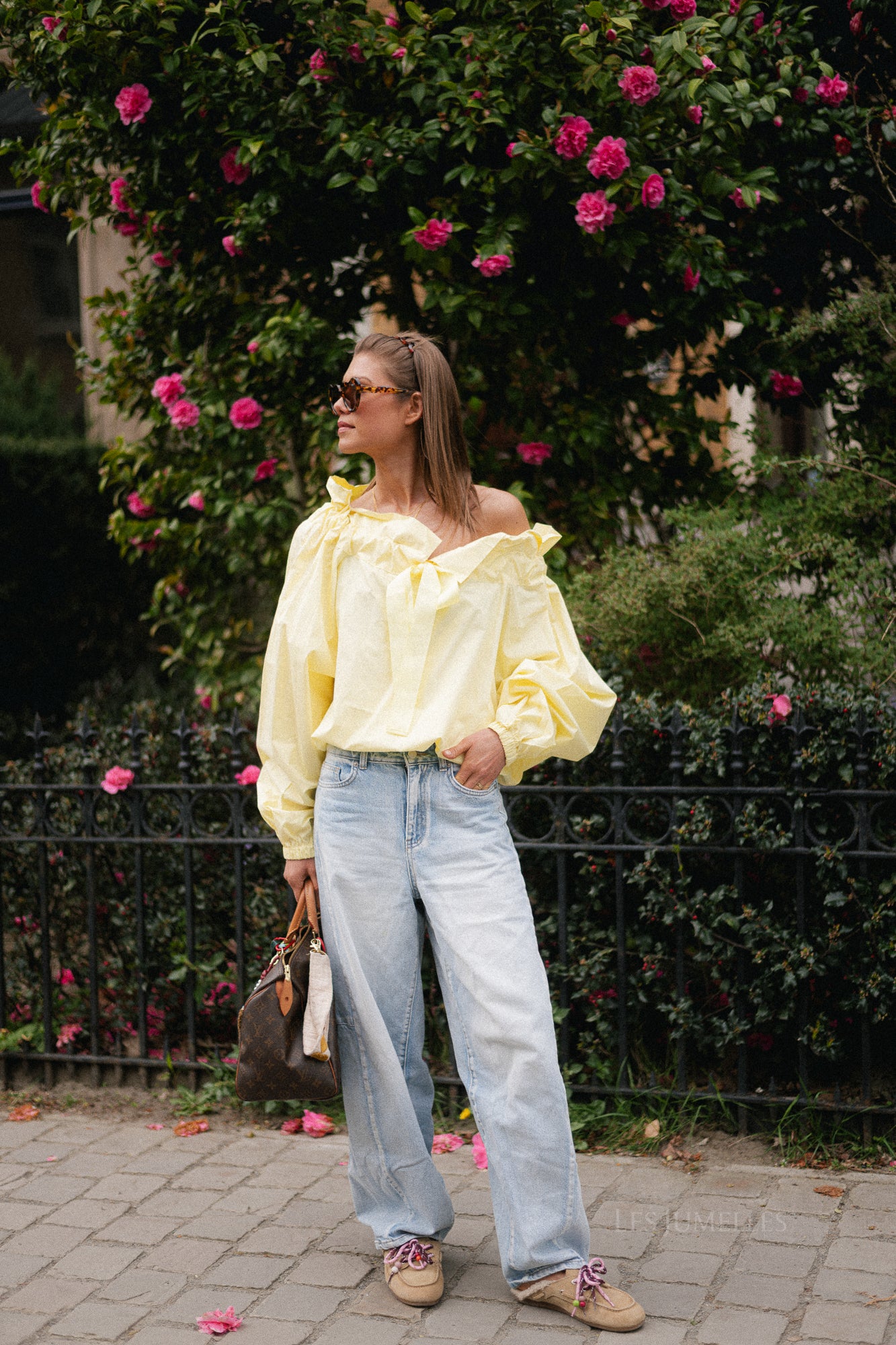 Isaline off-shoulder blouse yellow
