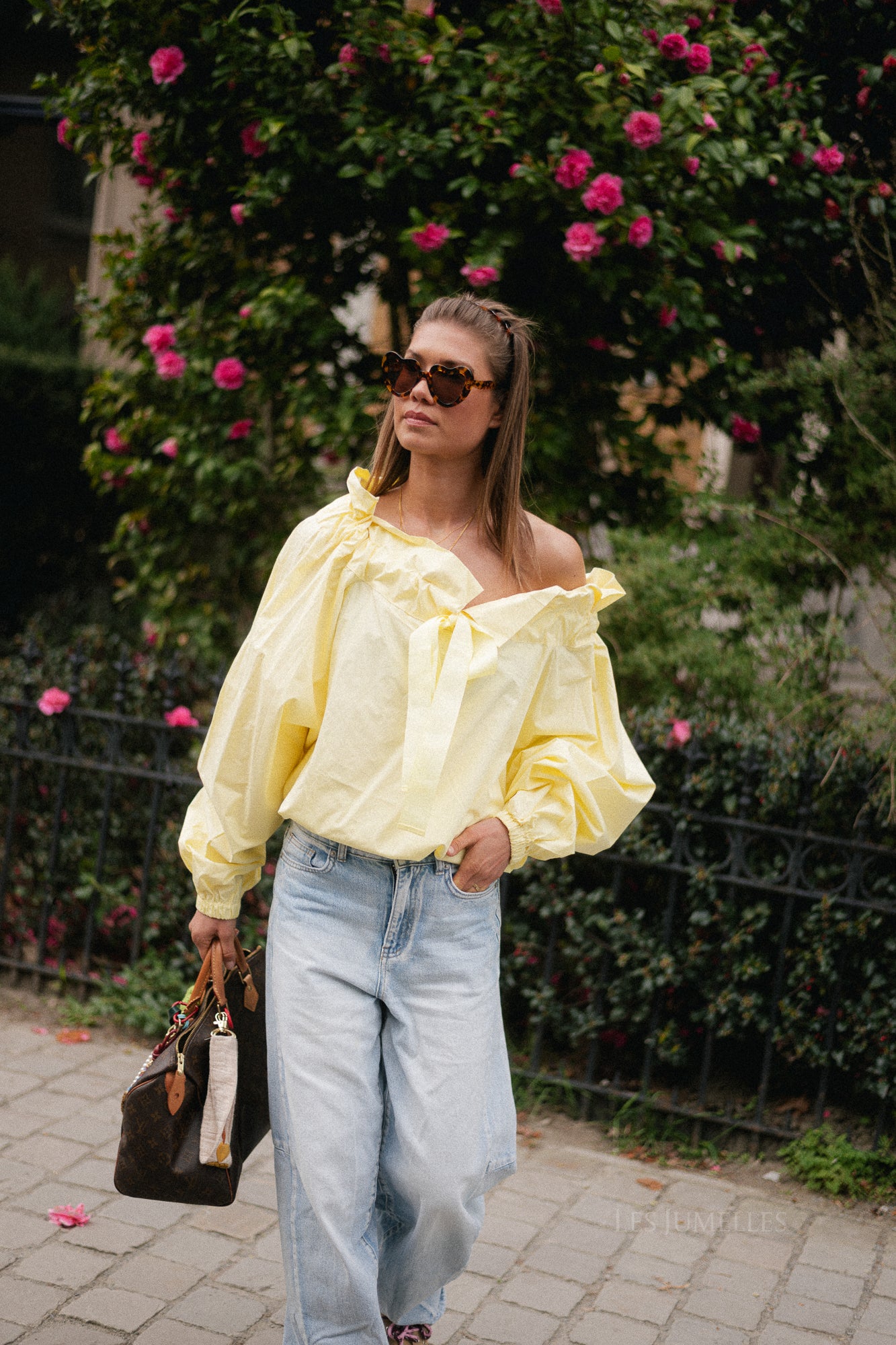 Isaline off-shoulder blouse yellow