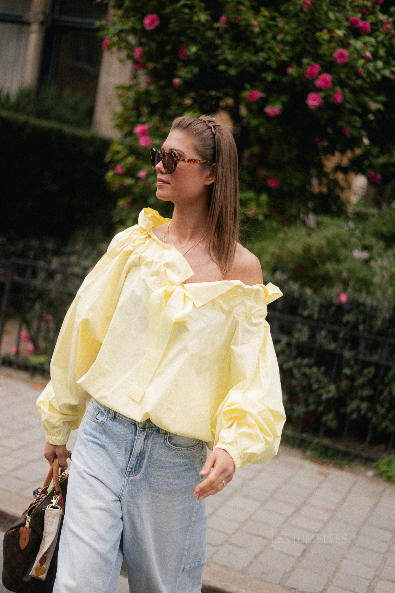 Isaline off-shoulder blouse yellow
