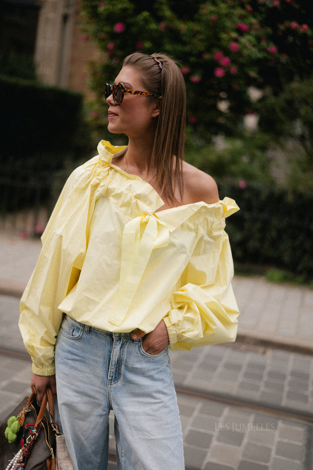 Isaline off-shoulder blouse yellow