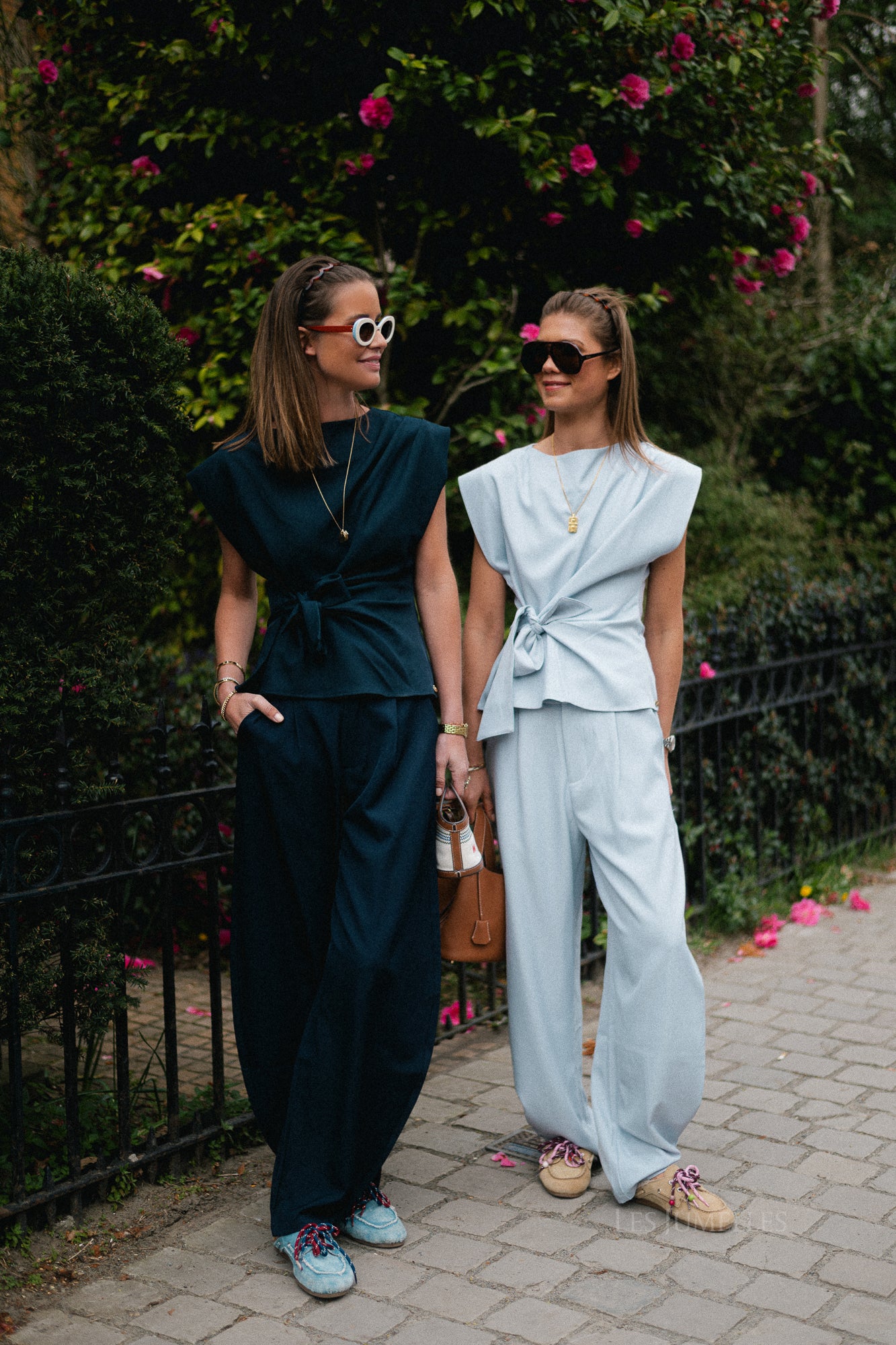 Britt SL wrapped top navy