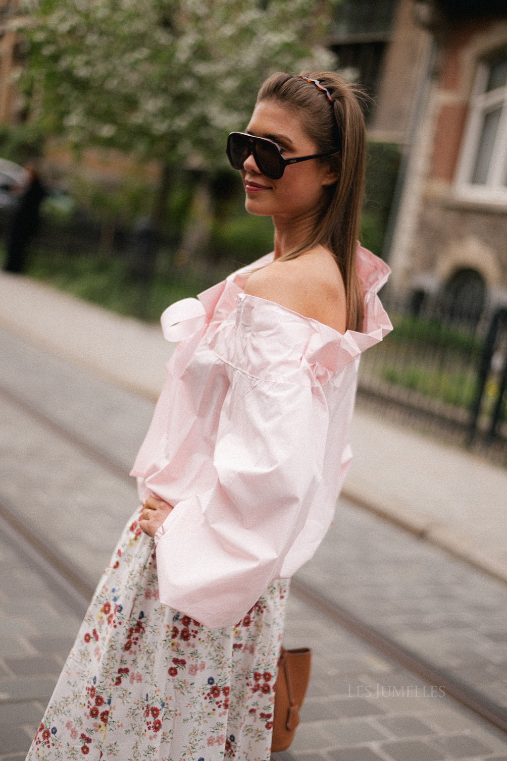 Isaline off-shoulder blouse baby pink