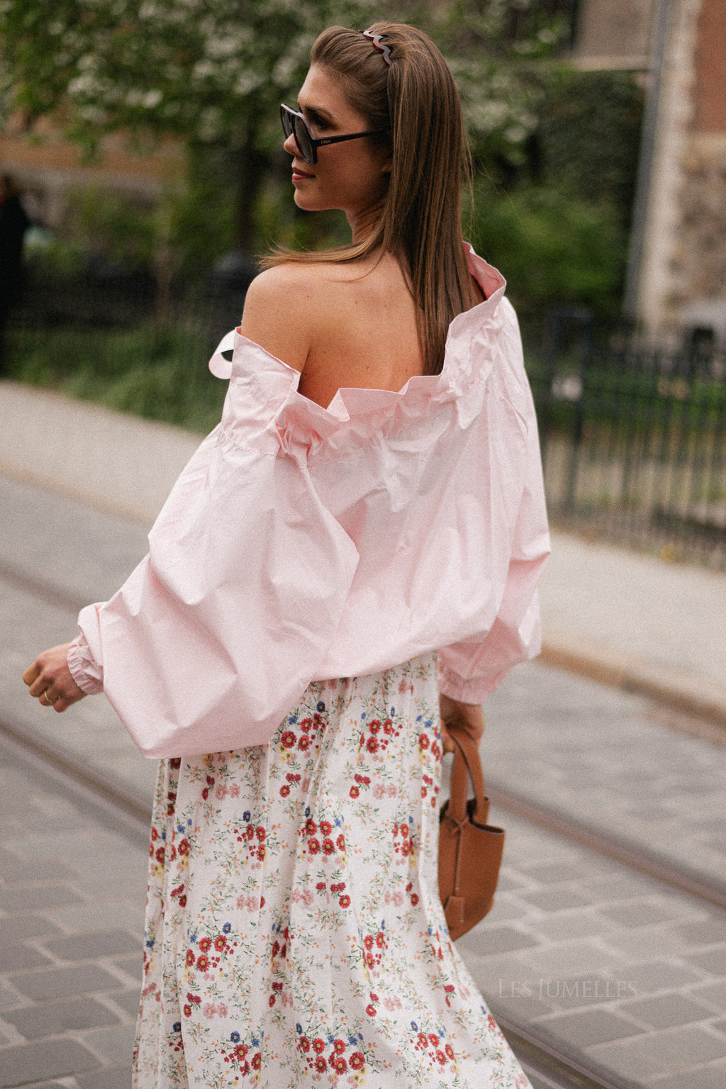 Isaline off-shoulder blouse baby pink