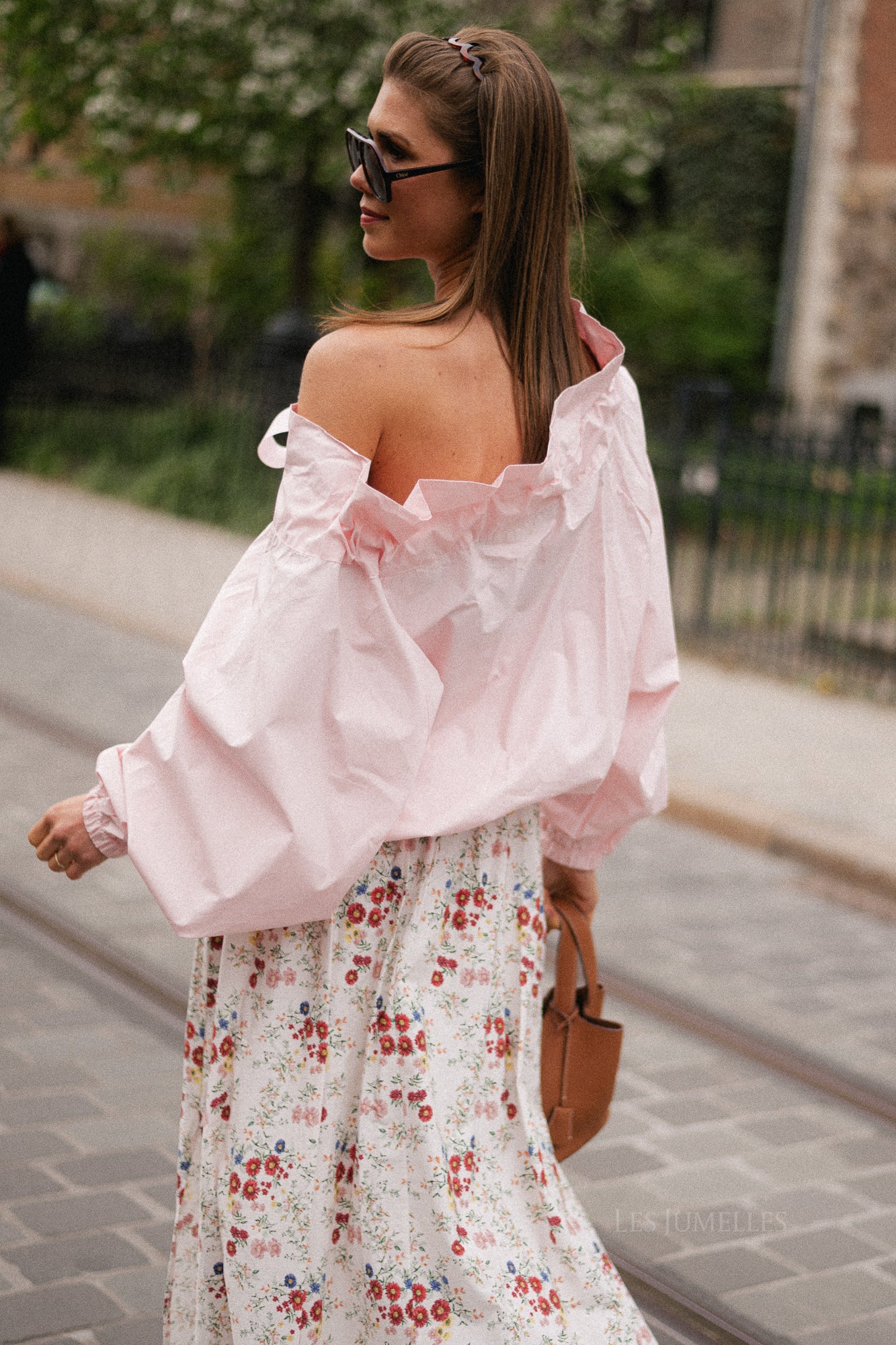 Isaline off-shoulder blouse baby pink