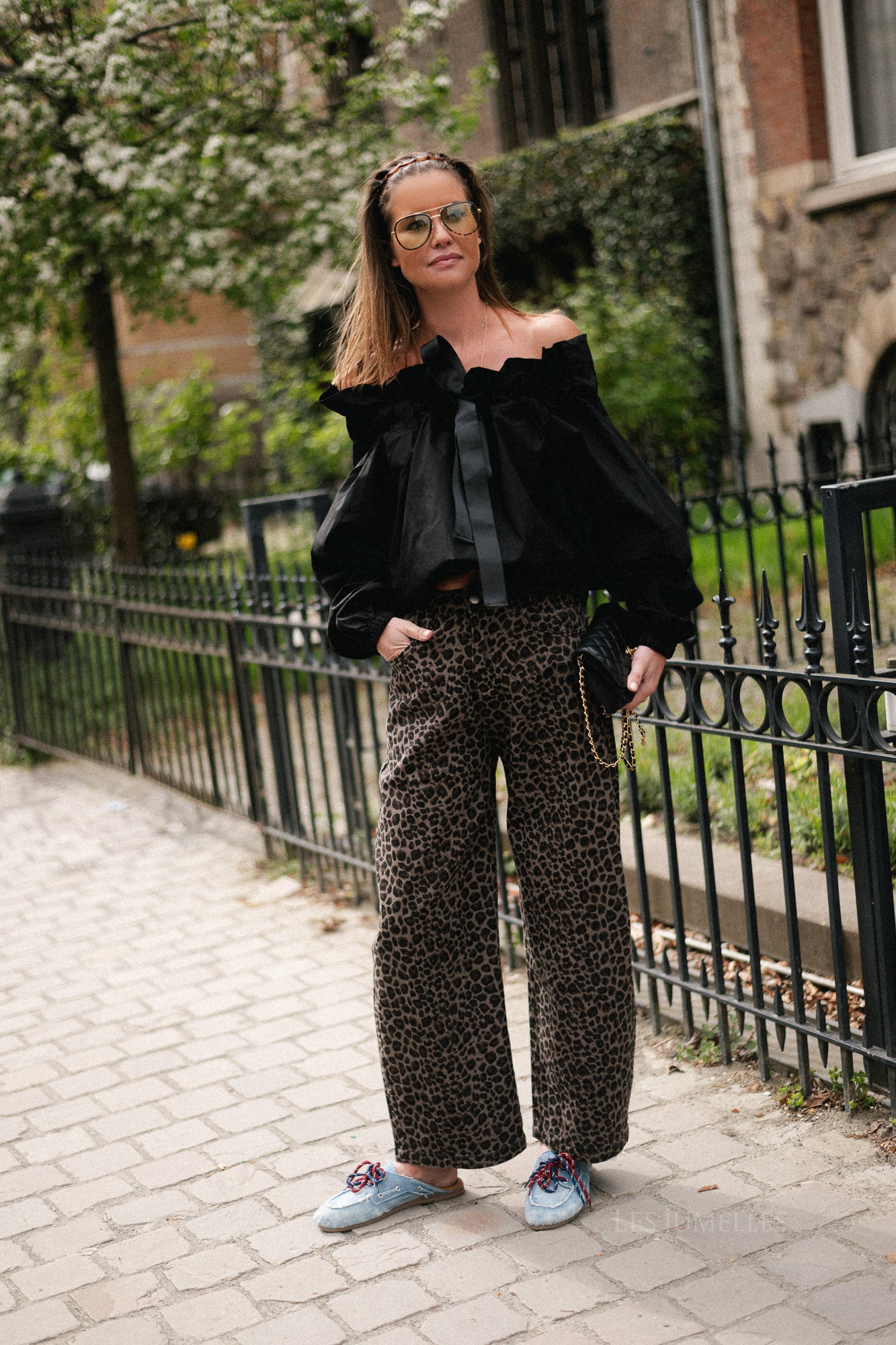 Isaline off-shoulder blouse black