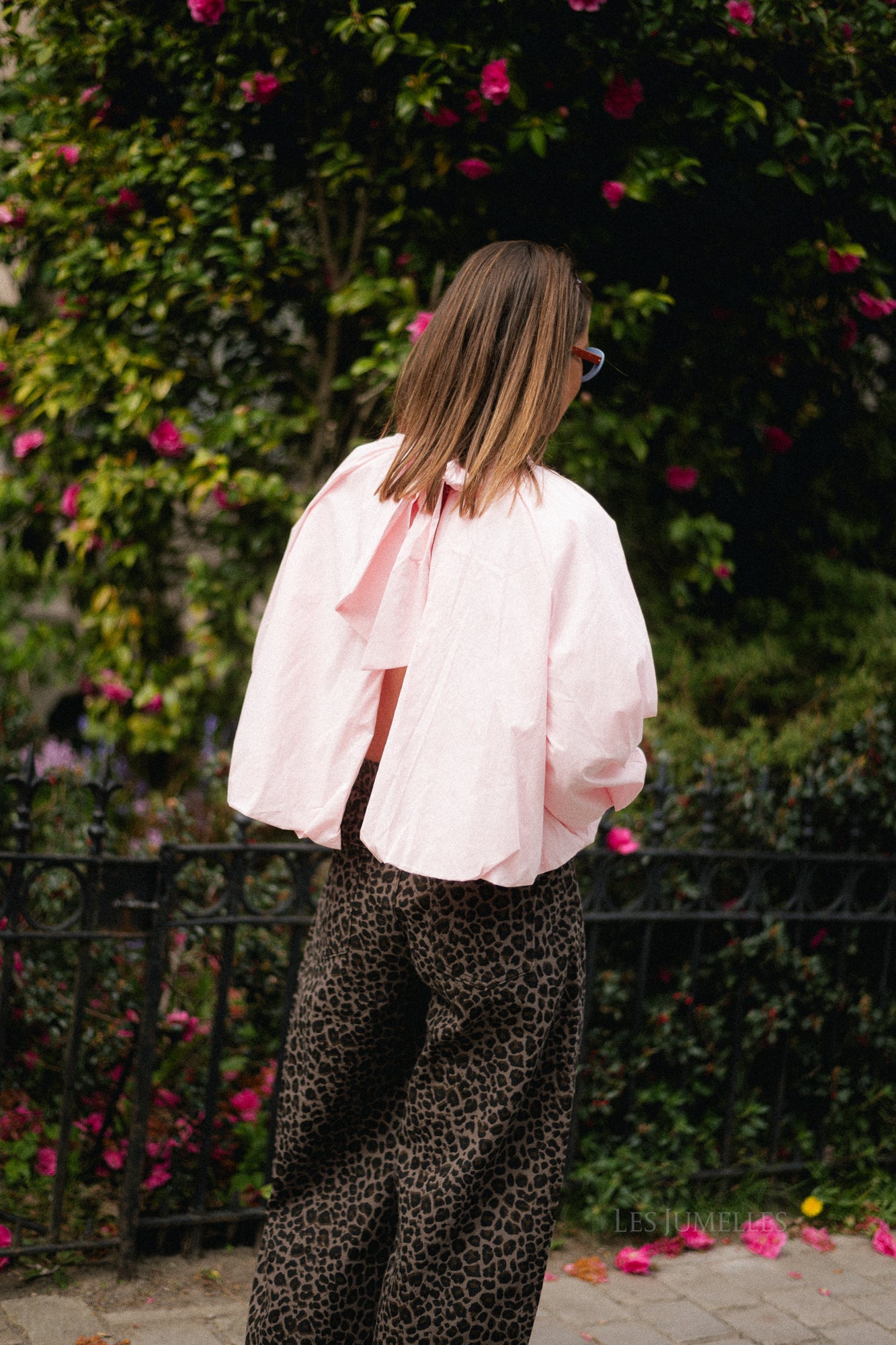 Laurine open back blouse blush pink