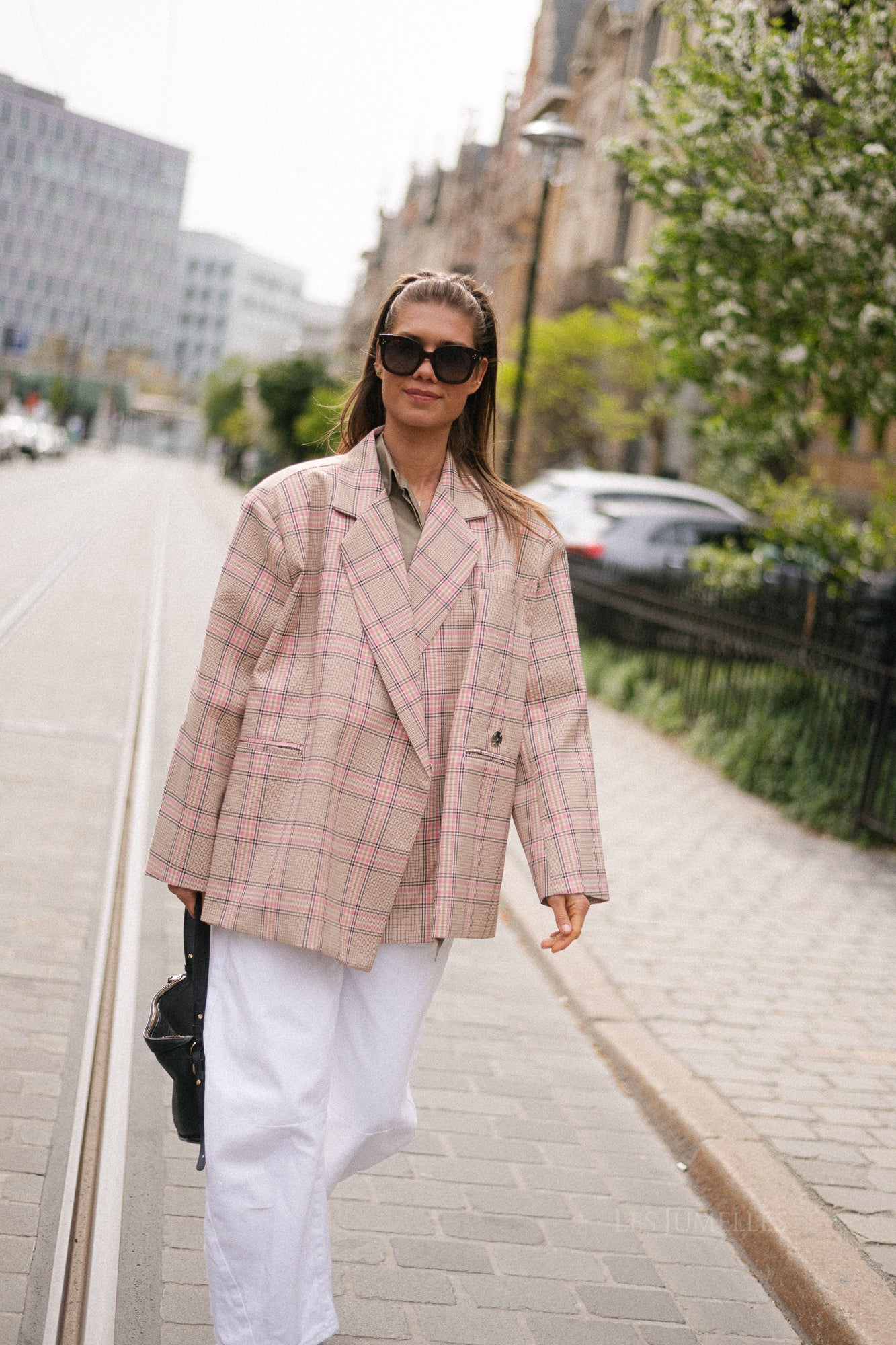 Chloe oversized signature check blazer - pink/beige