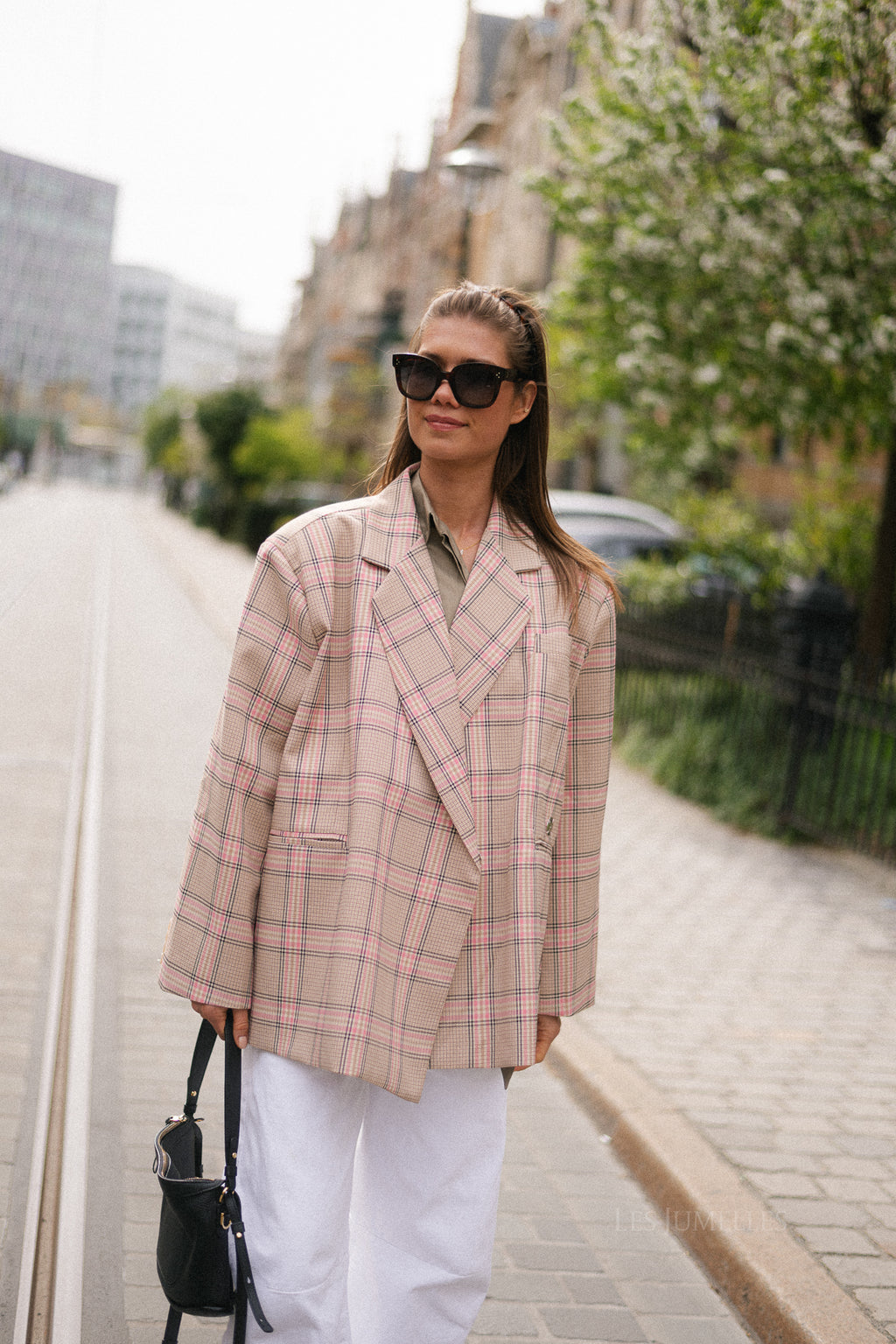 Chloe oversized signature check blazer - pink/beige