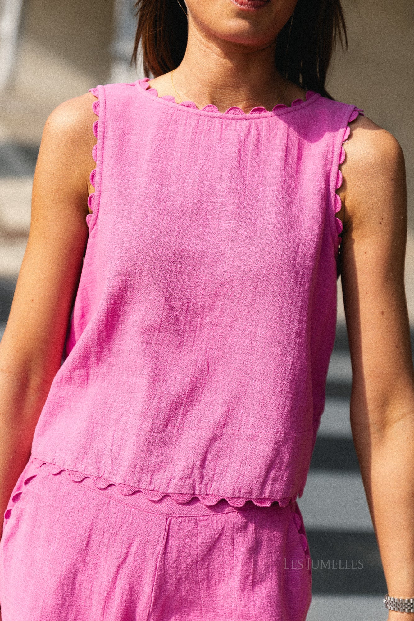 VIMindy O-neck SL scallop top fiji flower