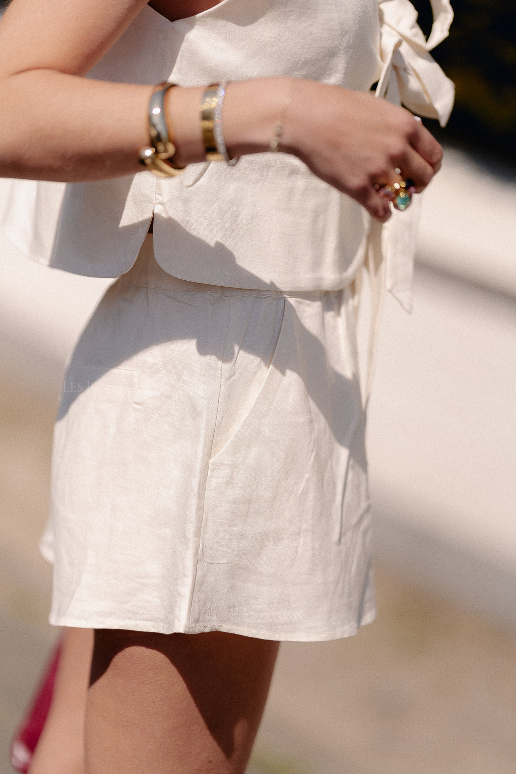 Lacy short ecru