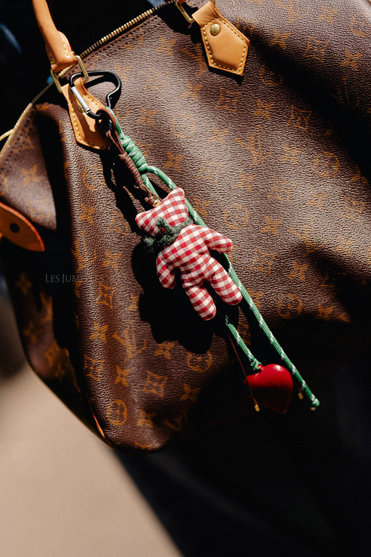 Les Jumelles Gingham teddy keychain red/ecru