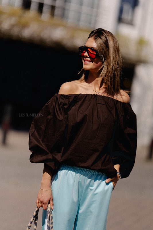 Les Jumelles Fran off shoulder blouse hot chocolate