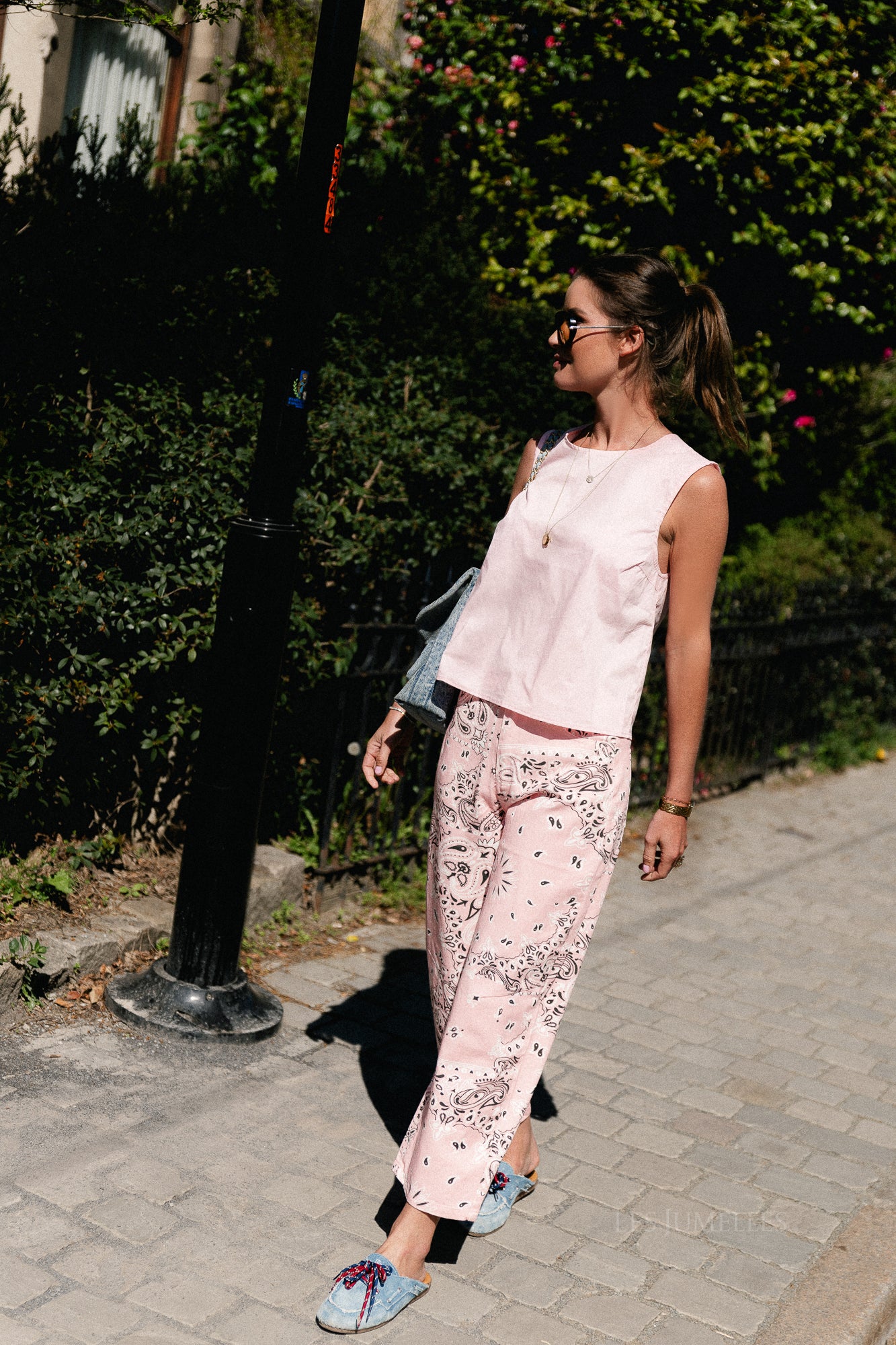Meagan paisley barrel jeans pink