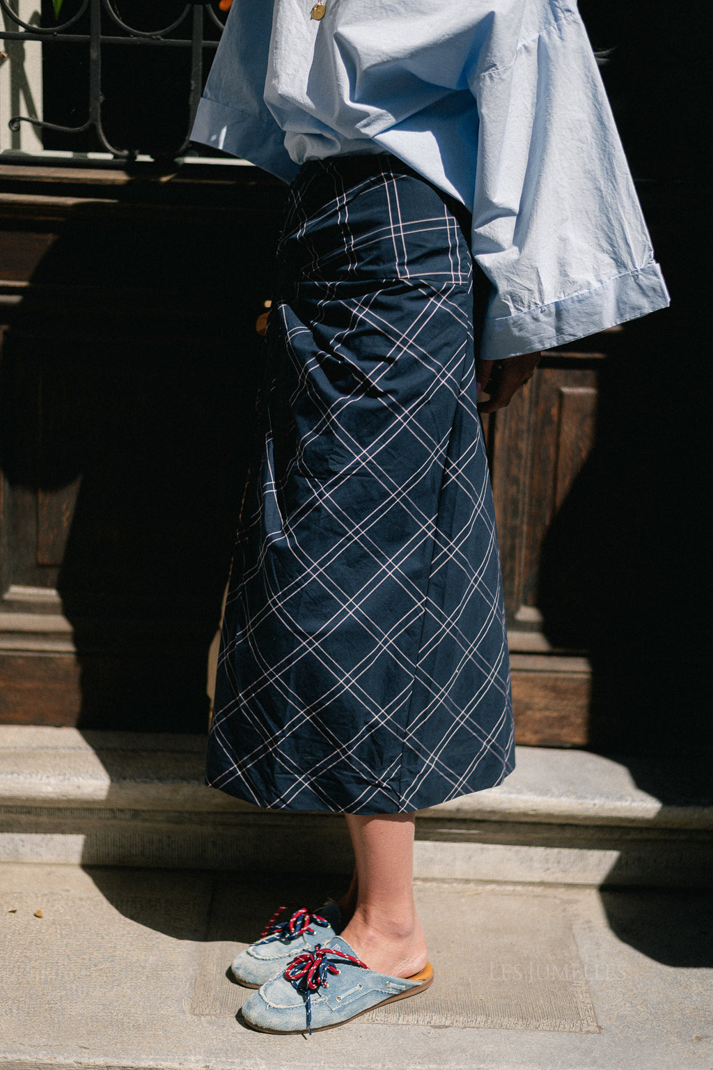 SLWDelia MW twist detail midi skirt dark sapphire/checks