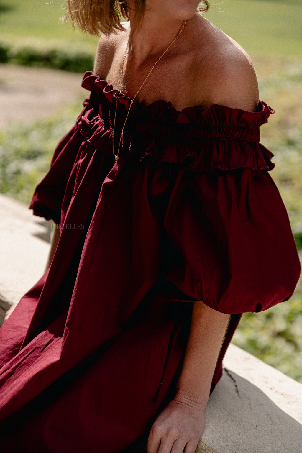 Robe longue à épaules dénudées Eleonore bordeaux