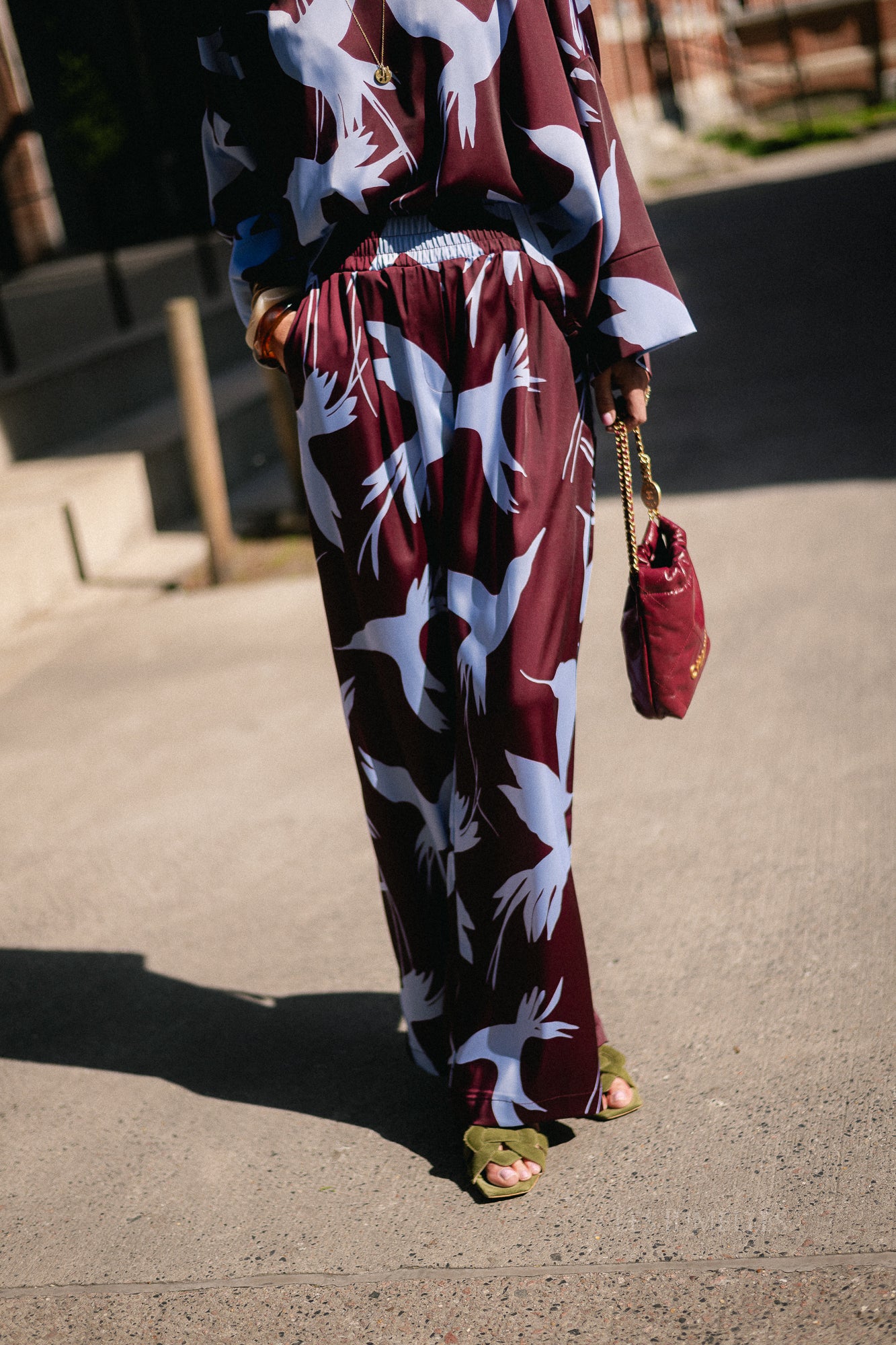 Gill sateen pants birds burgundy/baby blue