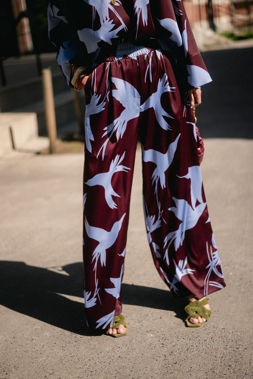 Gill sateen pants birds burgundy/baby blue