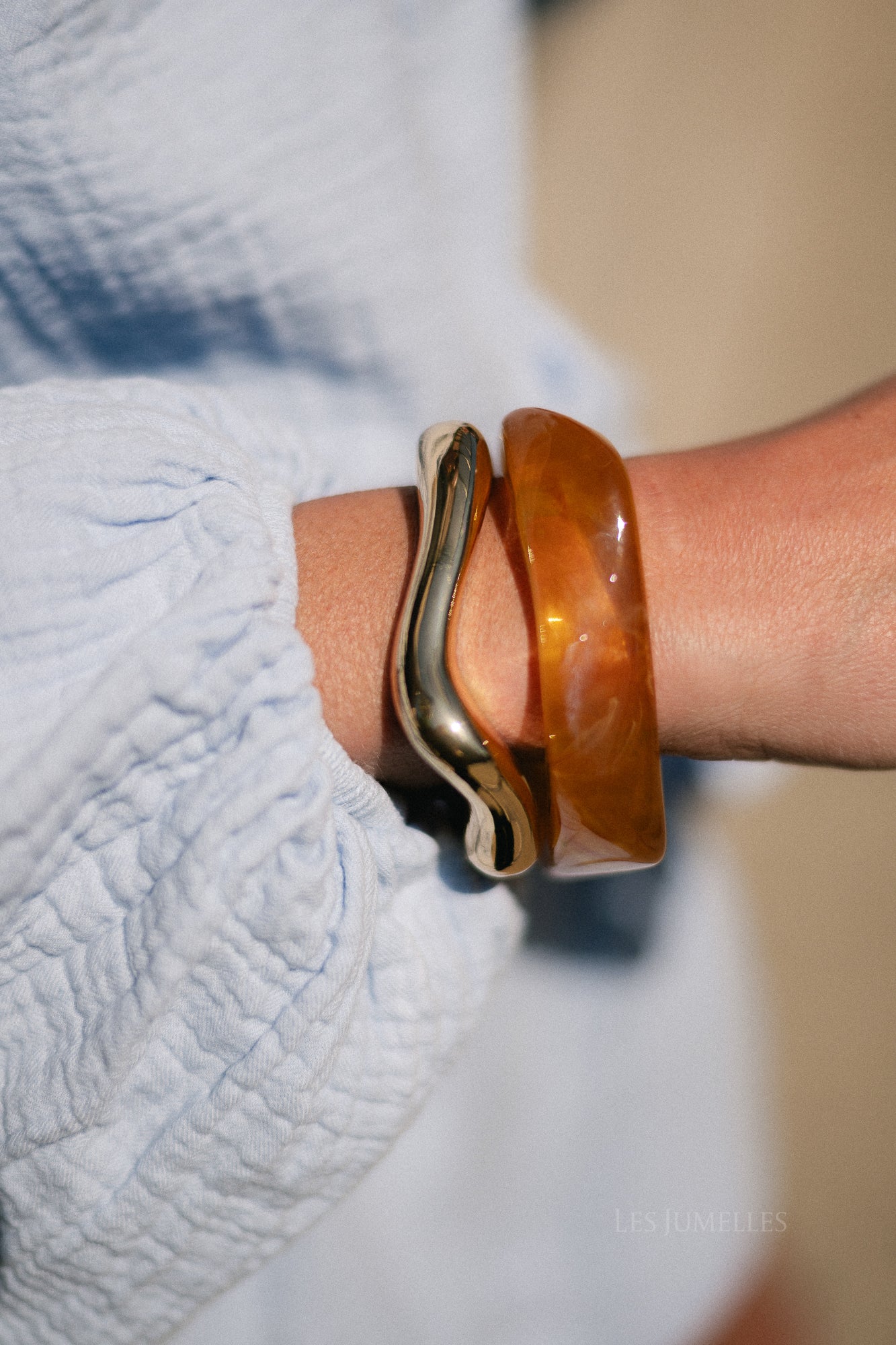Wave bangle gold