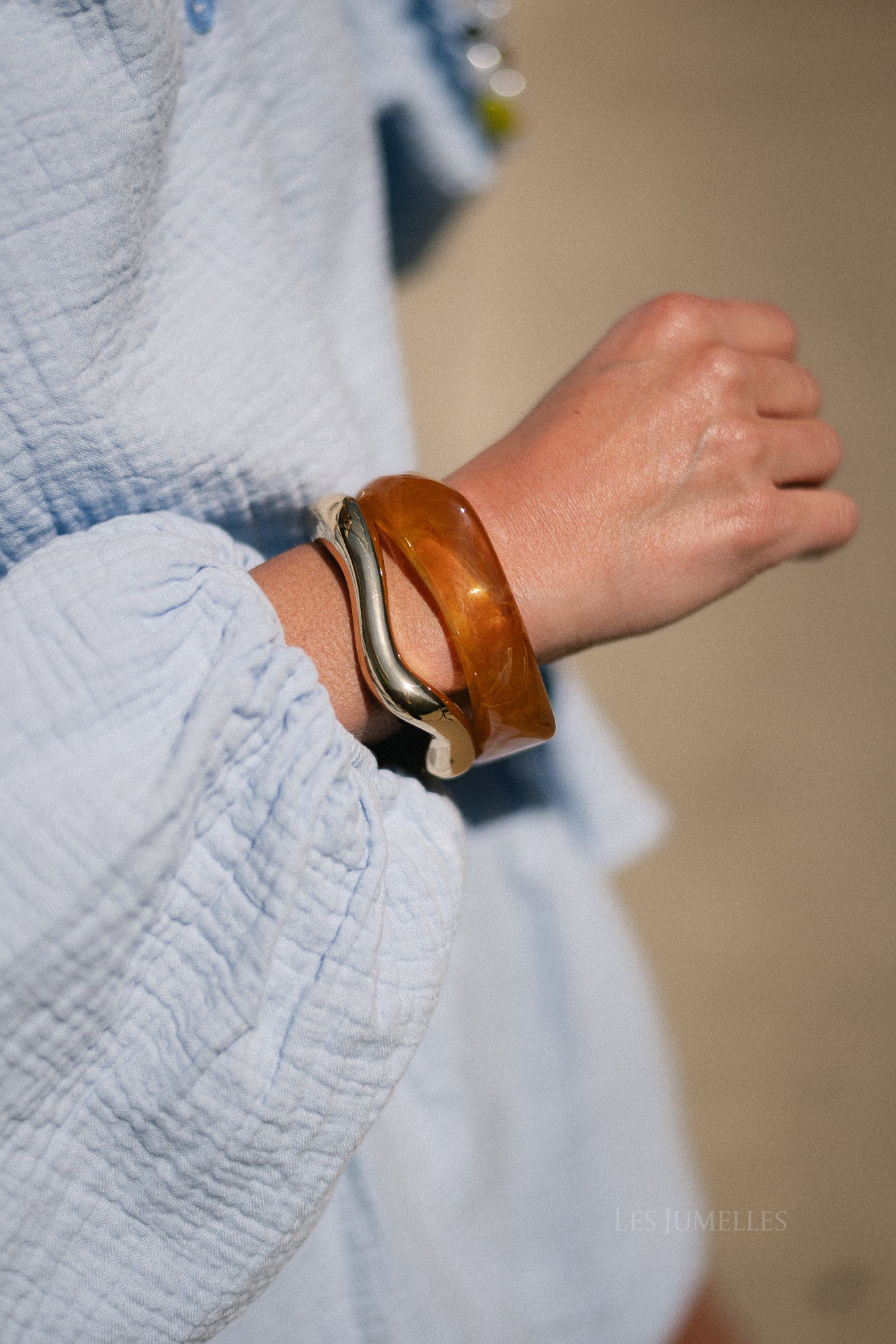 Wave bangle gold