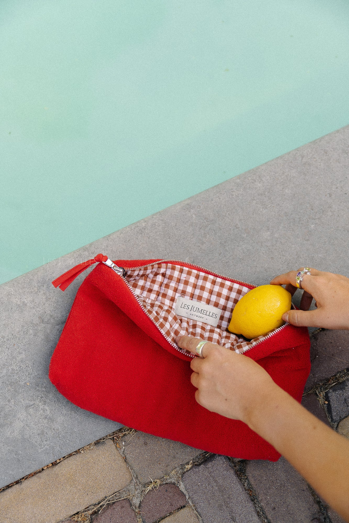 Pia toilet bag mandarin red