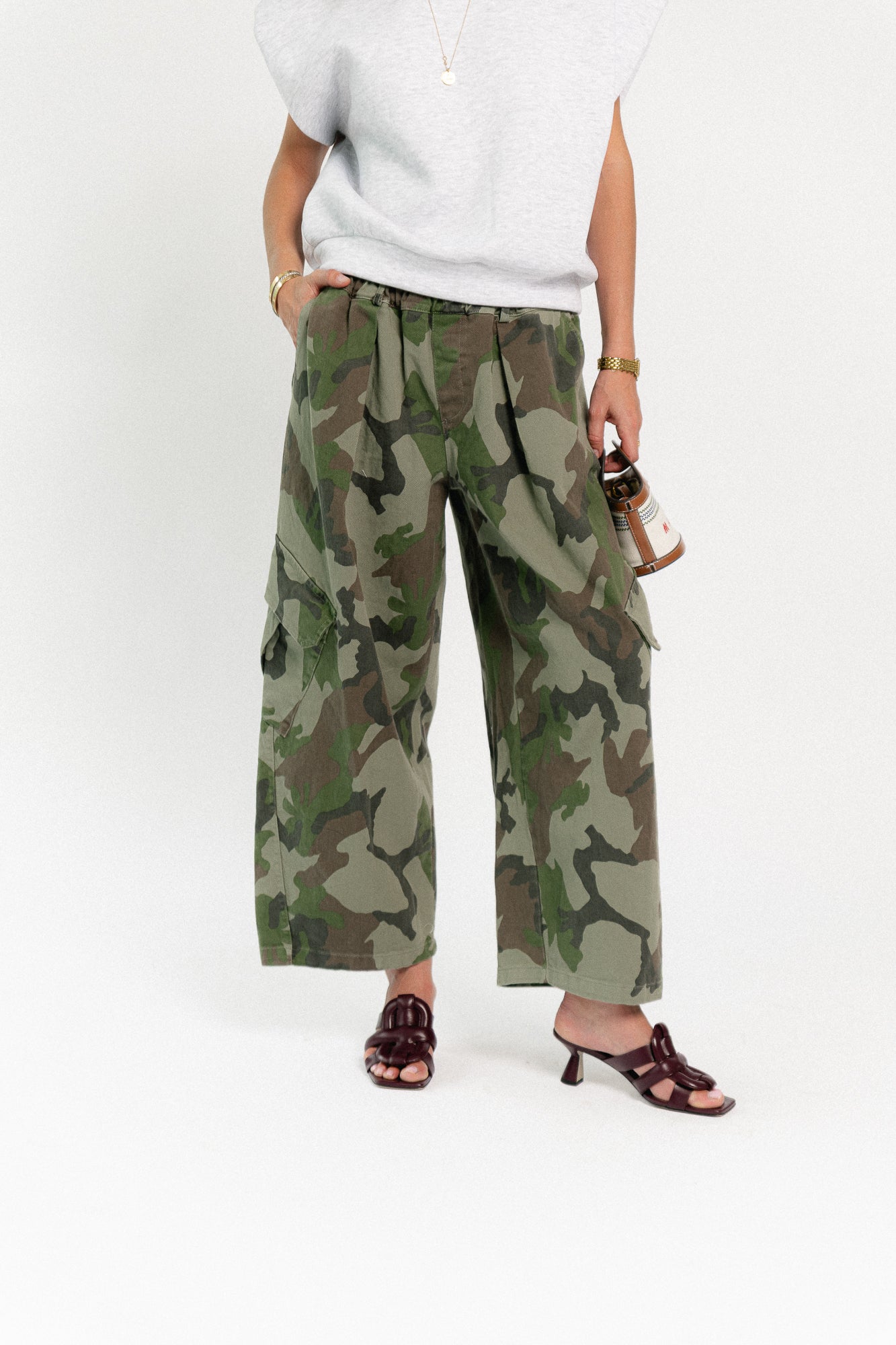 Emily camouflage cargo jeans