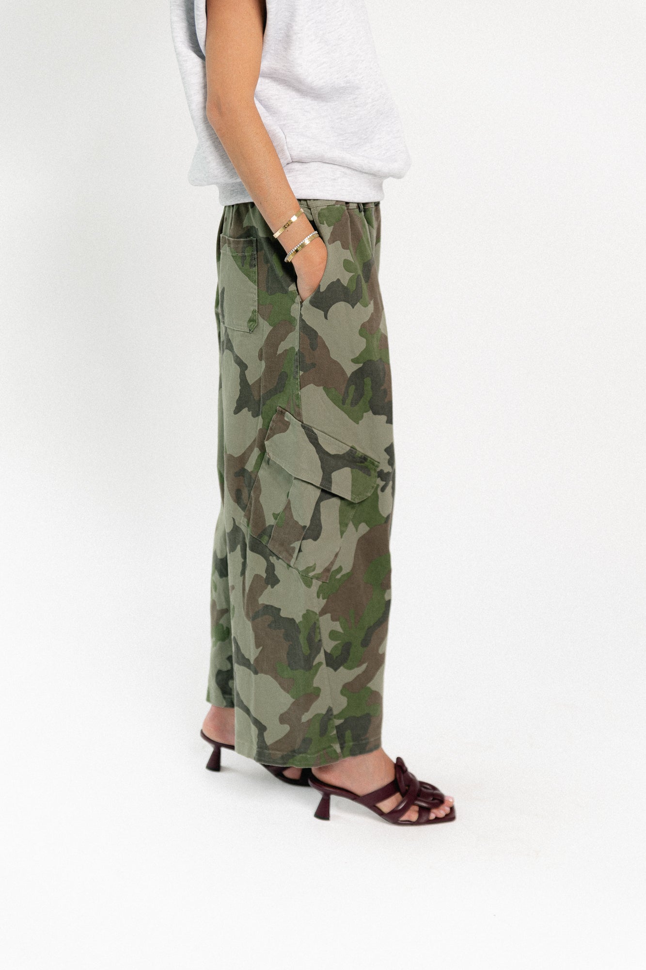Emily camouflage cargo jeans