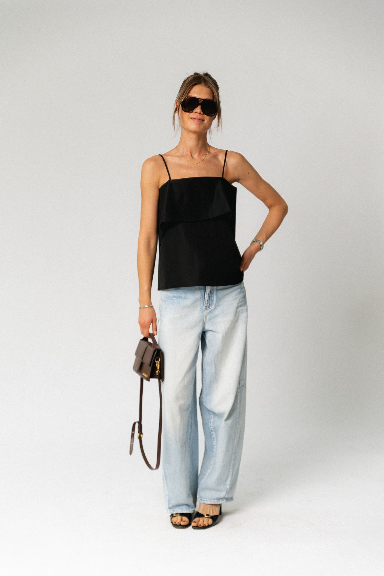 VIIndira SL top black