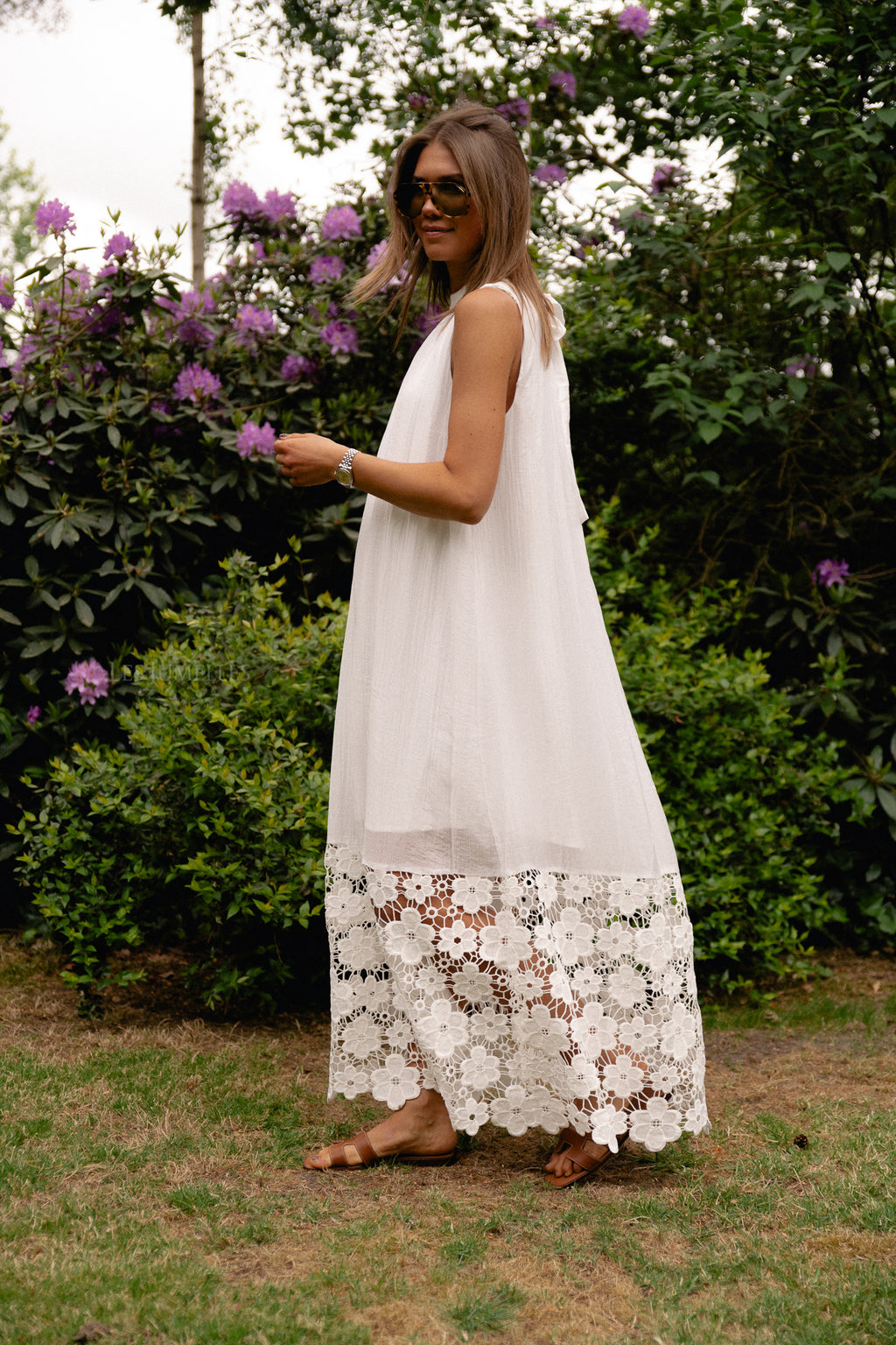 YASTwigsy SL Knöchellanges Kleid Weiß