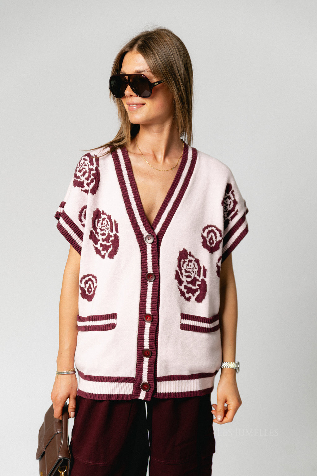 Margot gebreide vest roze/bordeauxrode rozen