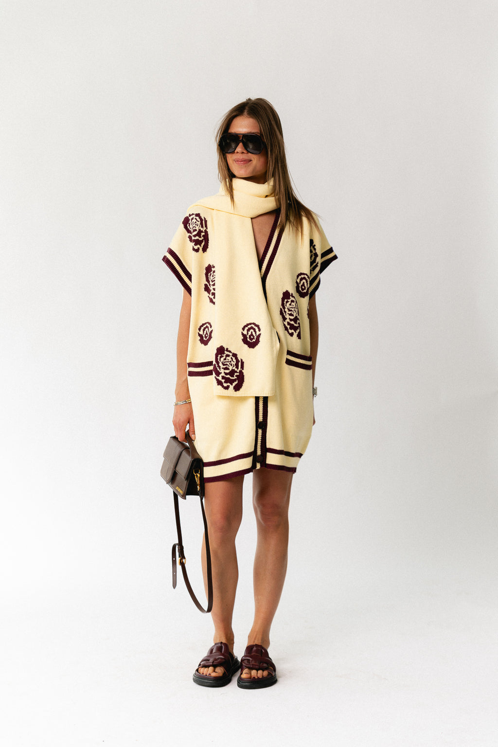 Margot knitted dress butter yellow/burgundy roses