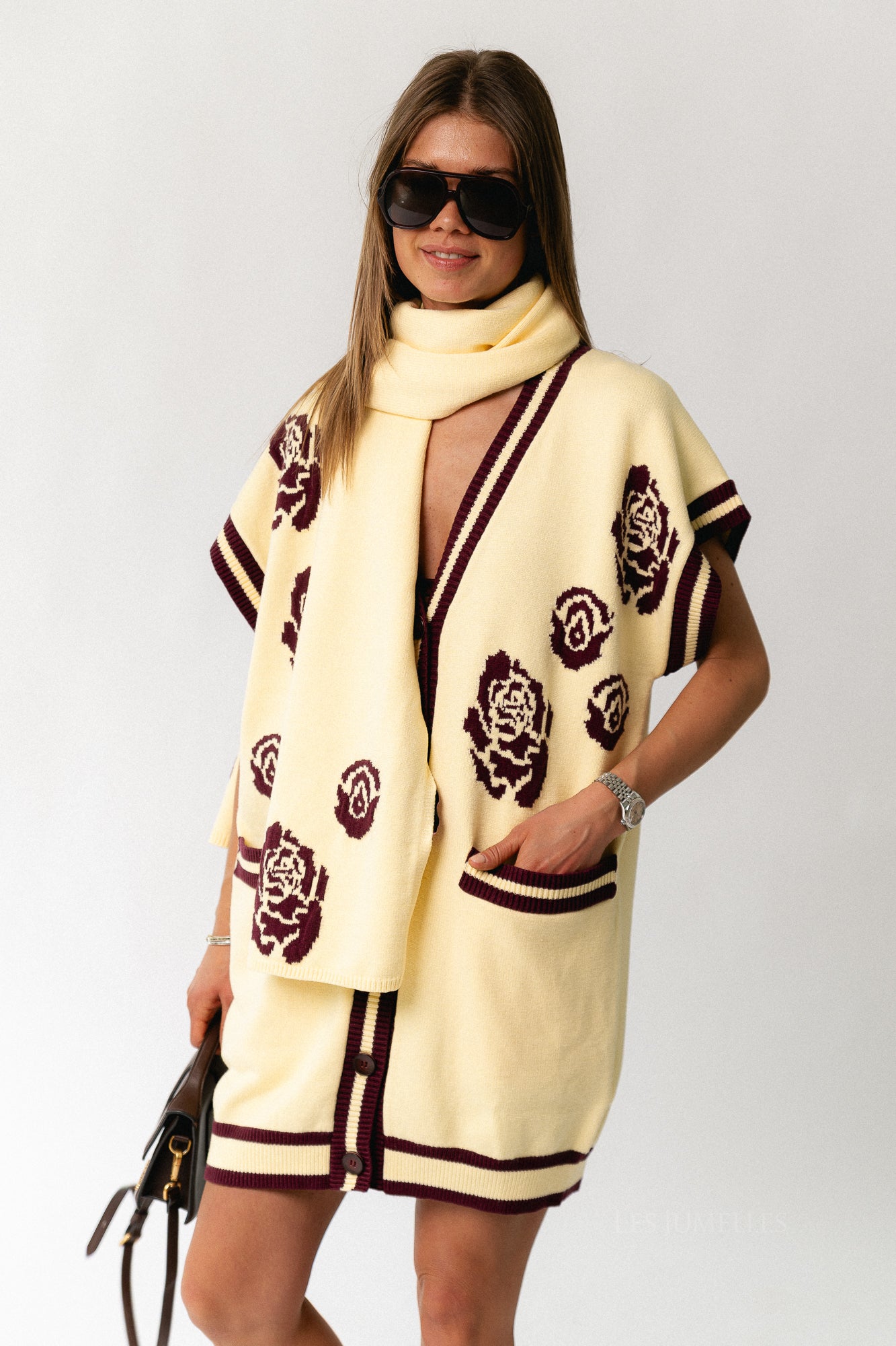 Margot knitted dress butter yellow/burgundy roses