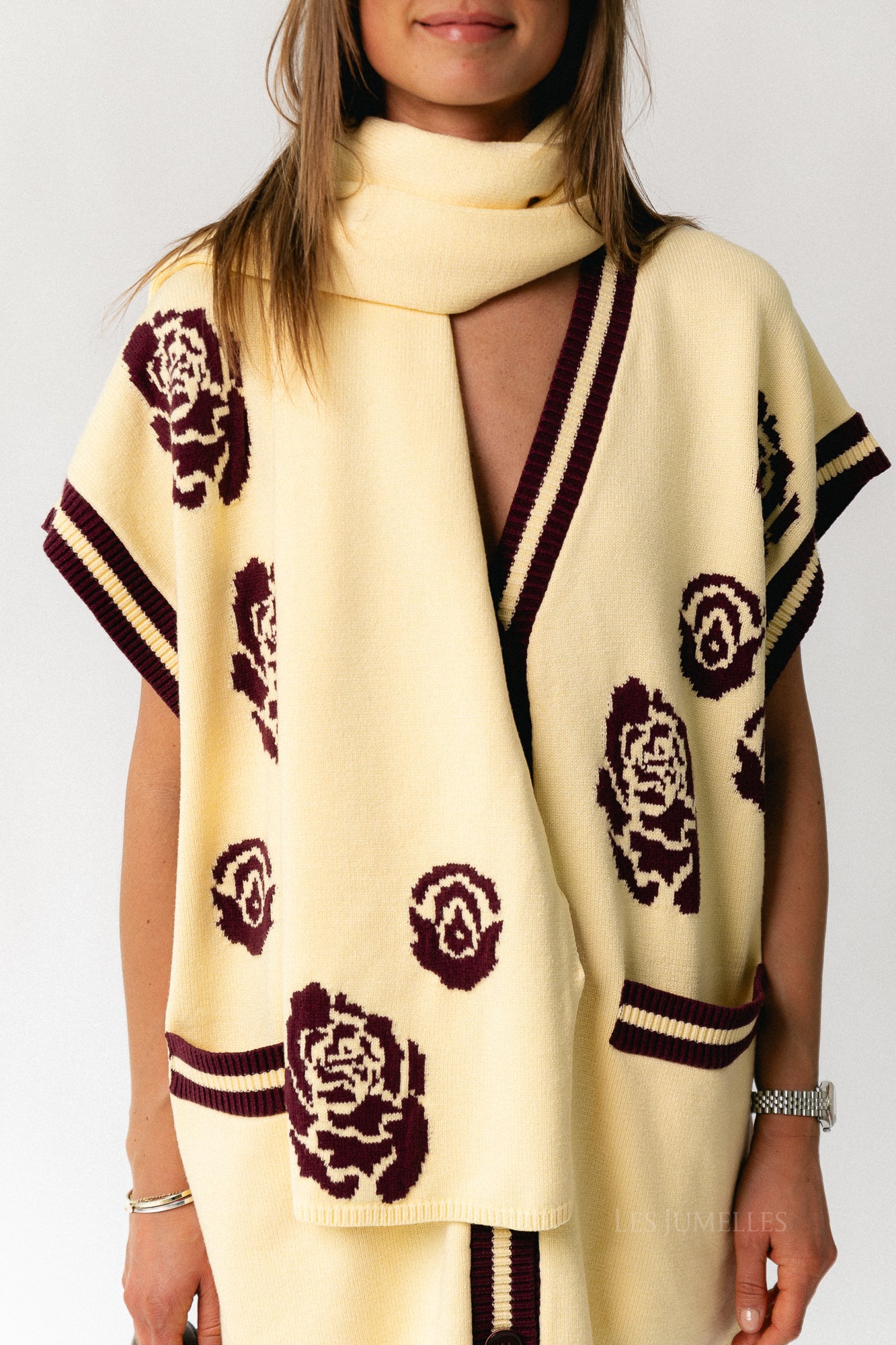 Margot knitted dress butter yellow/burgundy roses