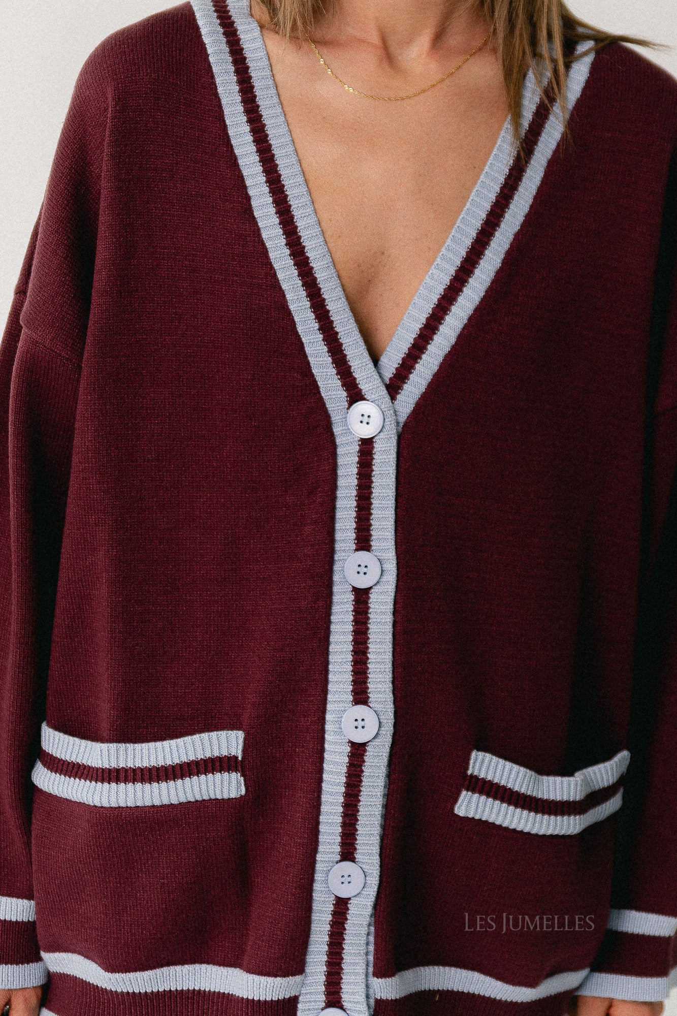 Sage cardigan burgundy/baby blue