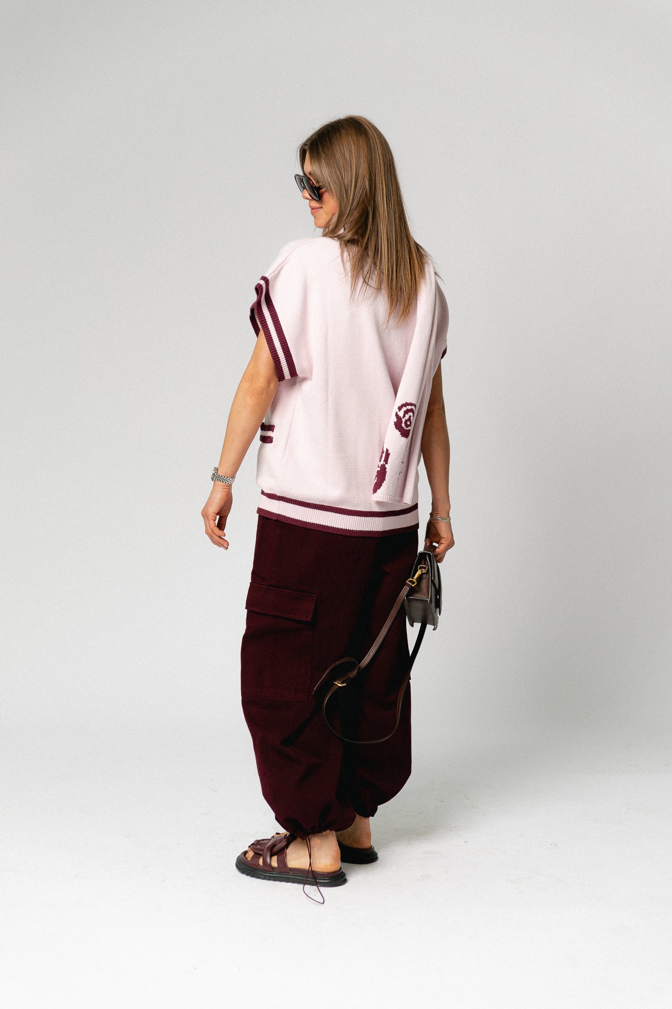 Margot knitted cardigan blushing bride/burgundy roses