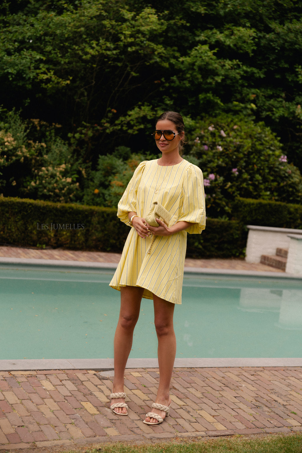 Loua Kleid mit gelben Streifen