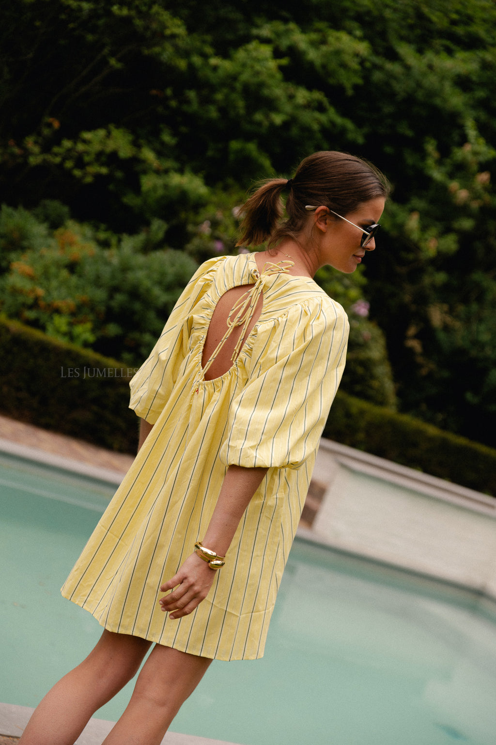 Loua Kleid mit gelben Streifen
