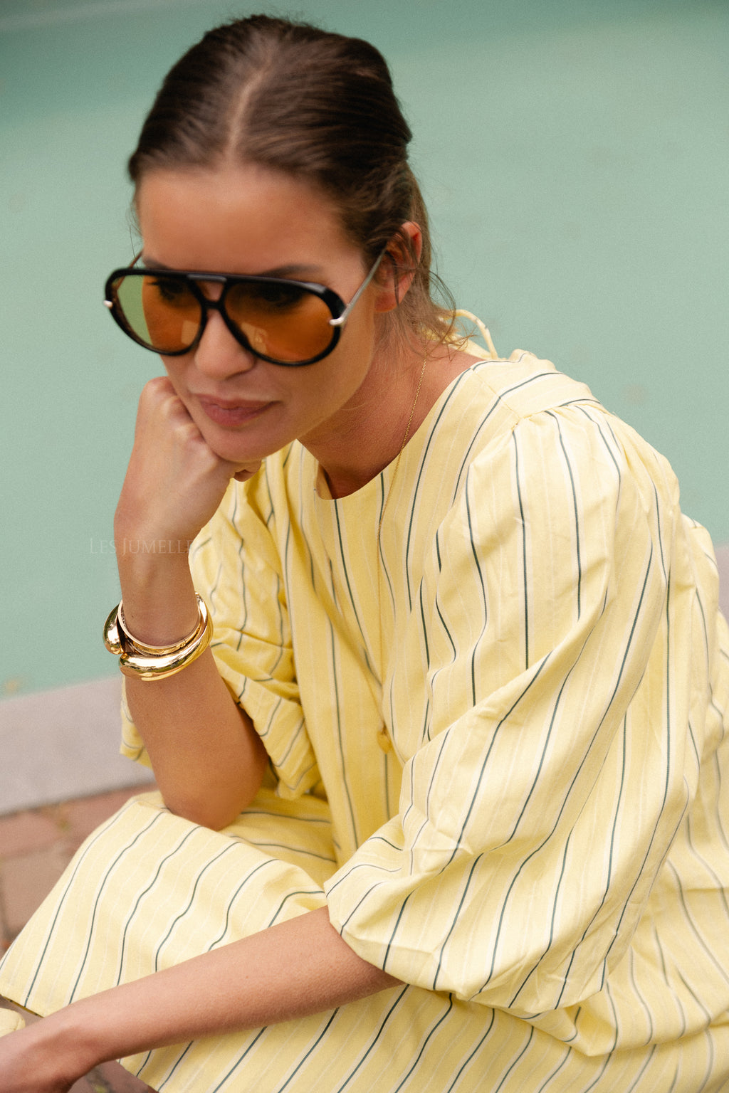 Loua Kleid mit gelben Streifen