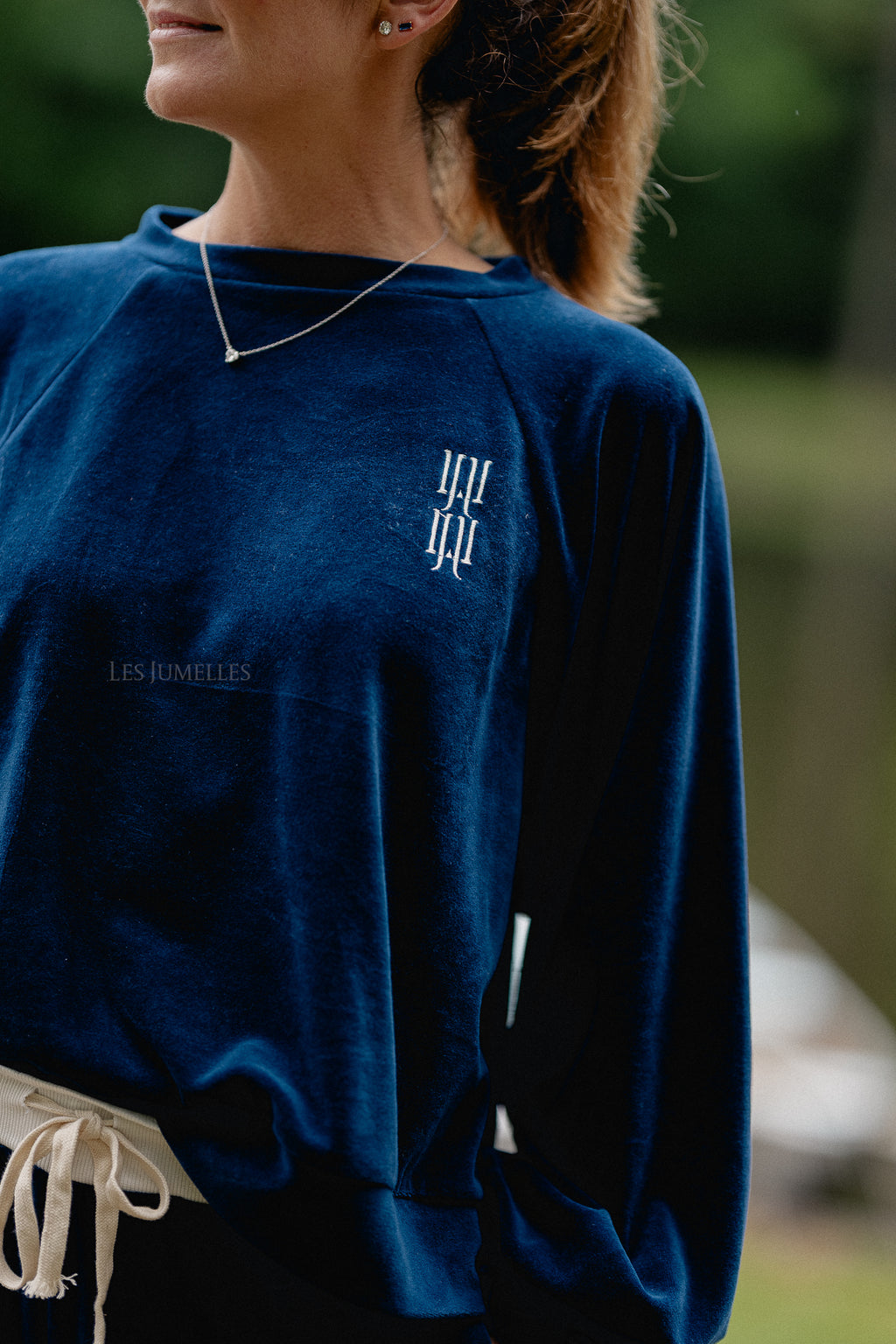 Lucie velvet sweater navy