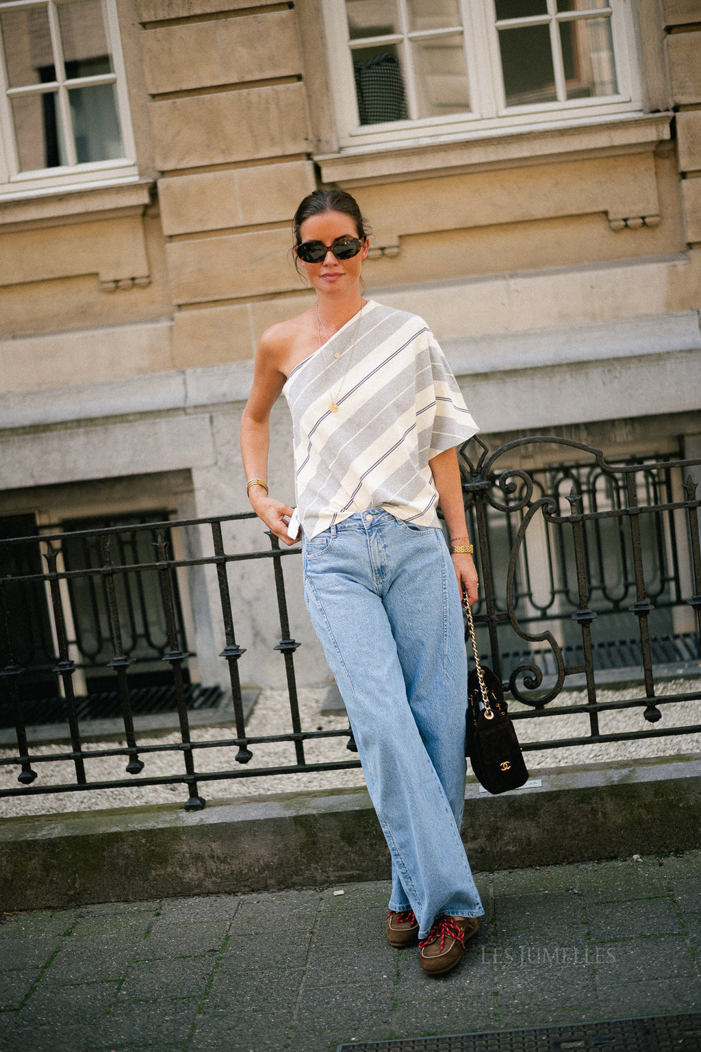 Amy striped one-shoulder shirt grey melange/ecru