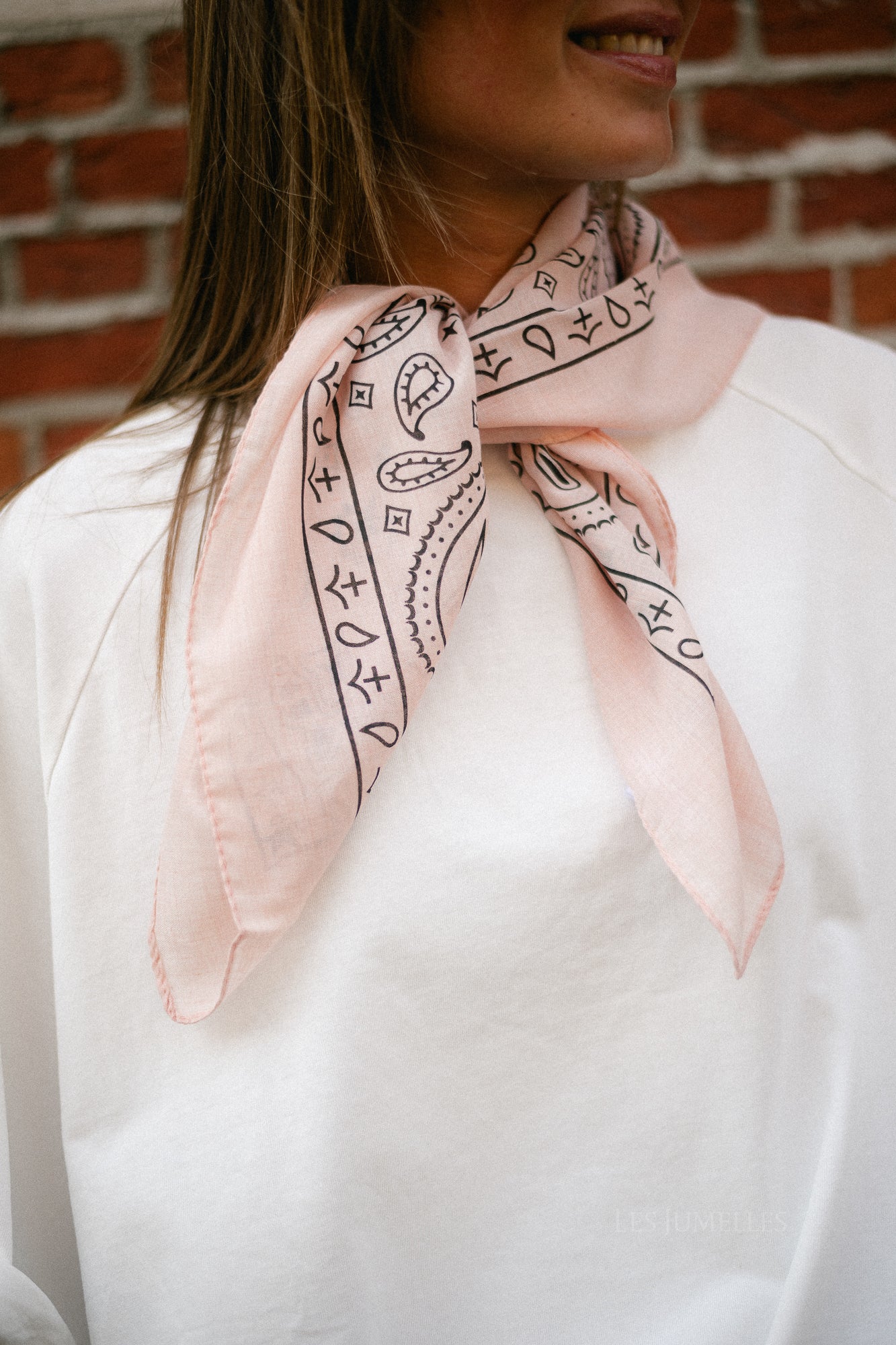 Sue paisley print scarf pastel pink