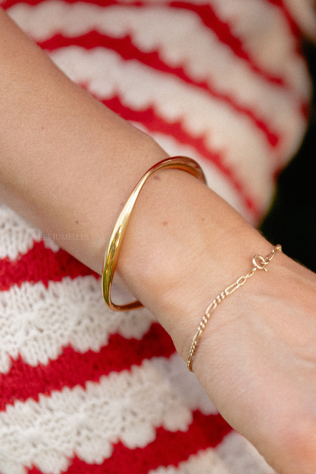 Organic shape bracelet gold