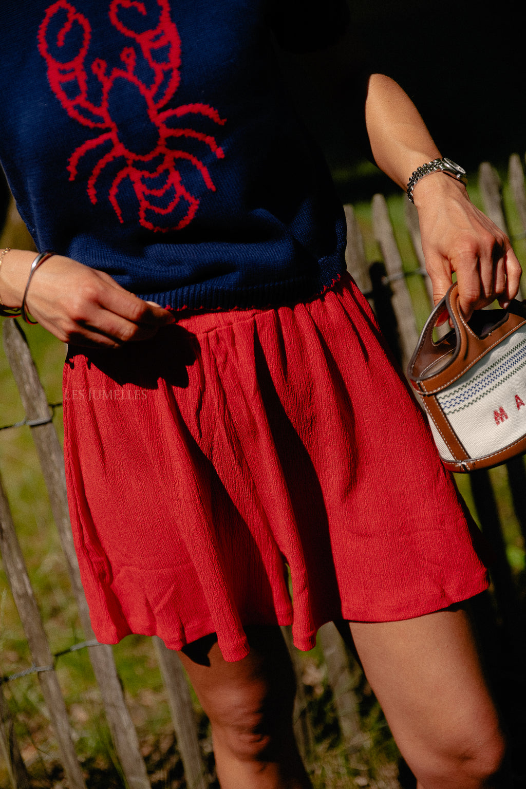 Mara shorts high risk red