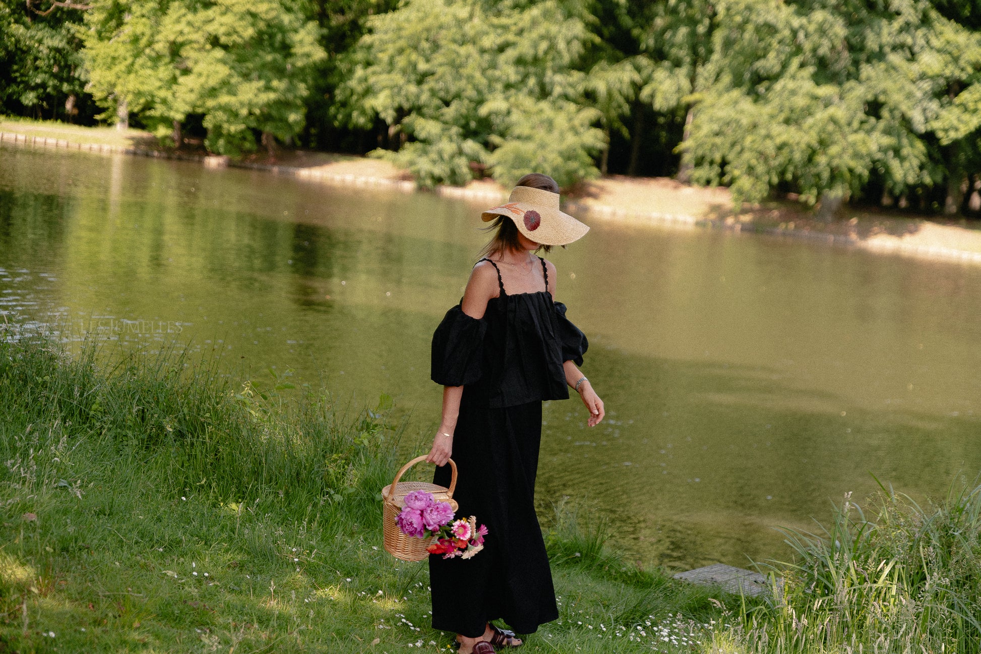 Giselle skirt black