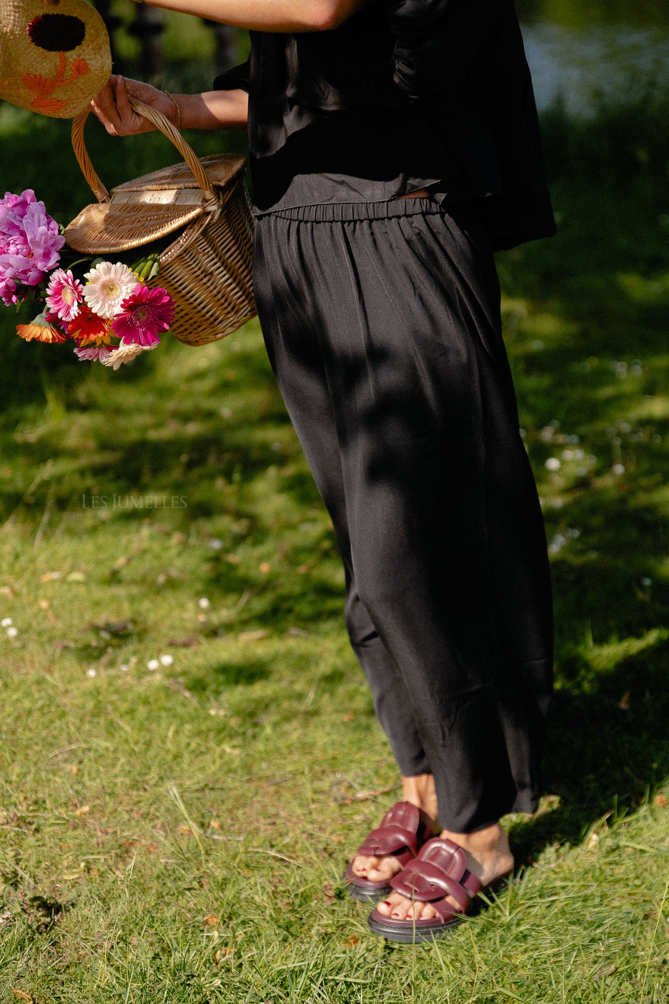 Giselle skirt black