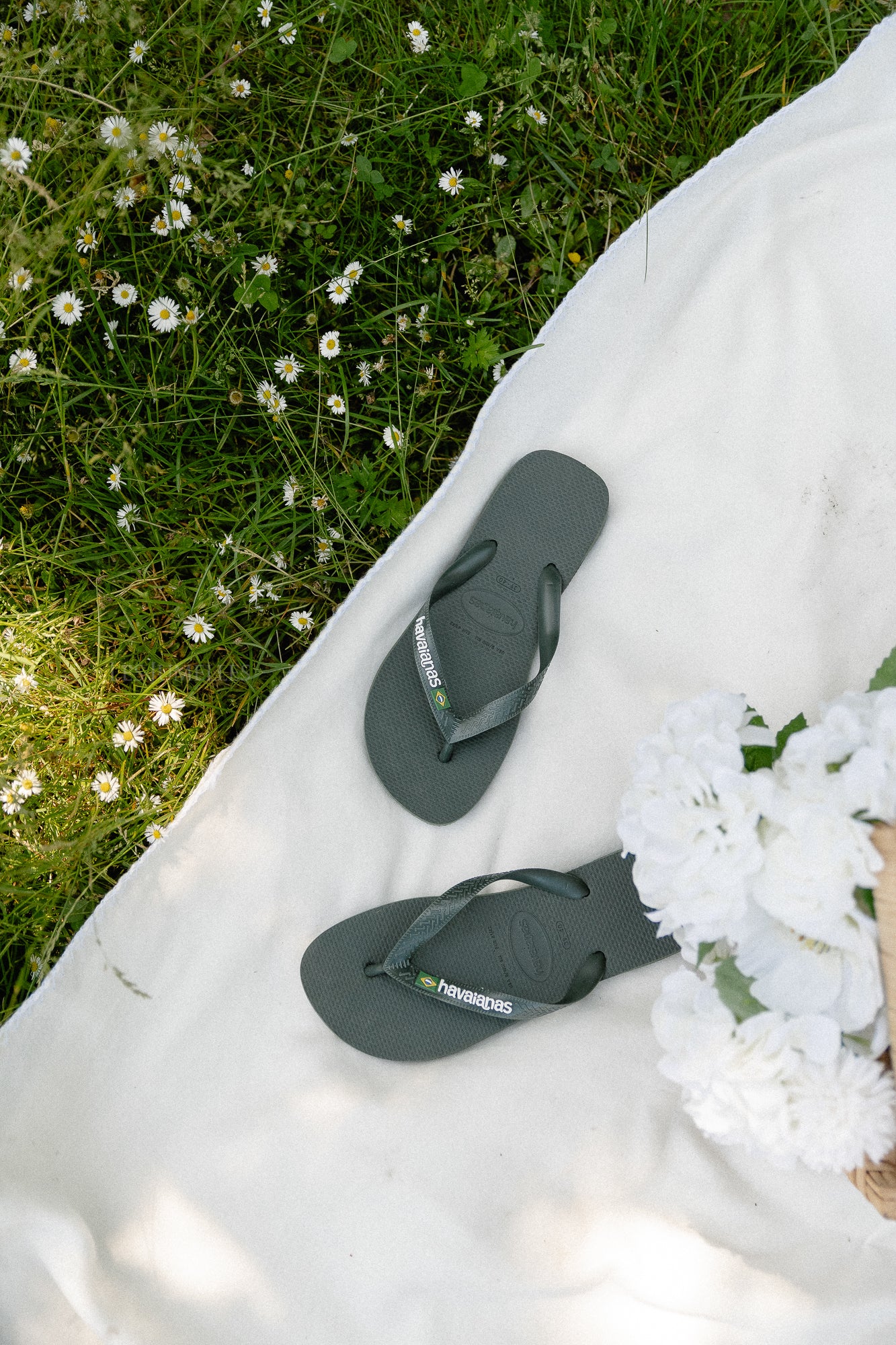 Havaianas brasil logo olive green